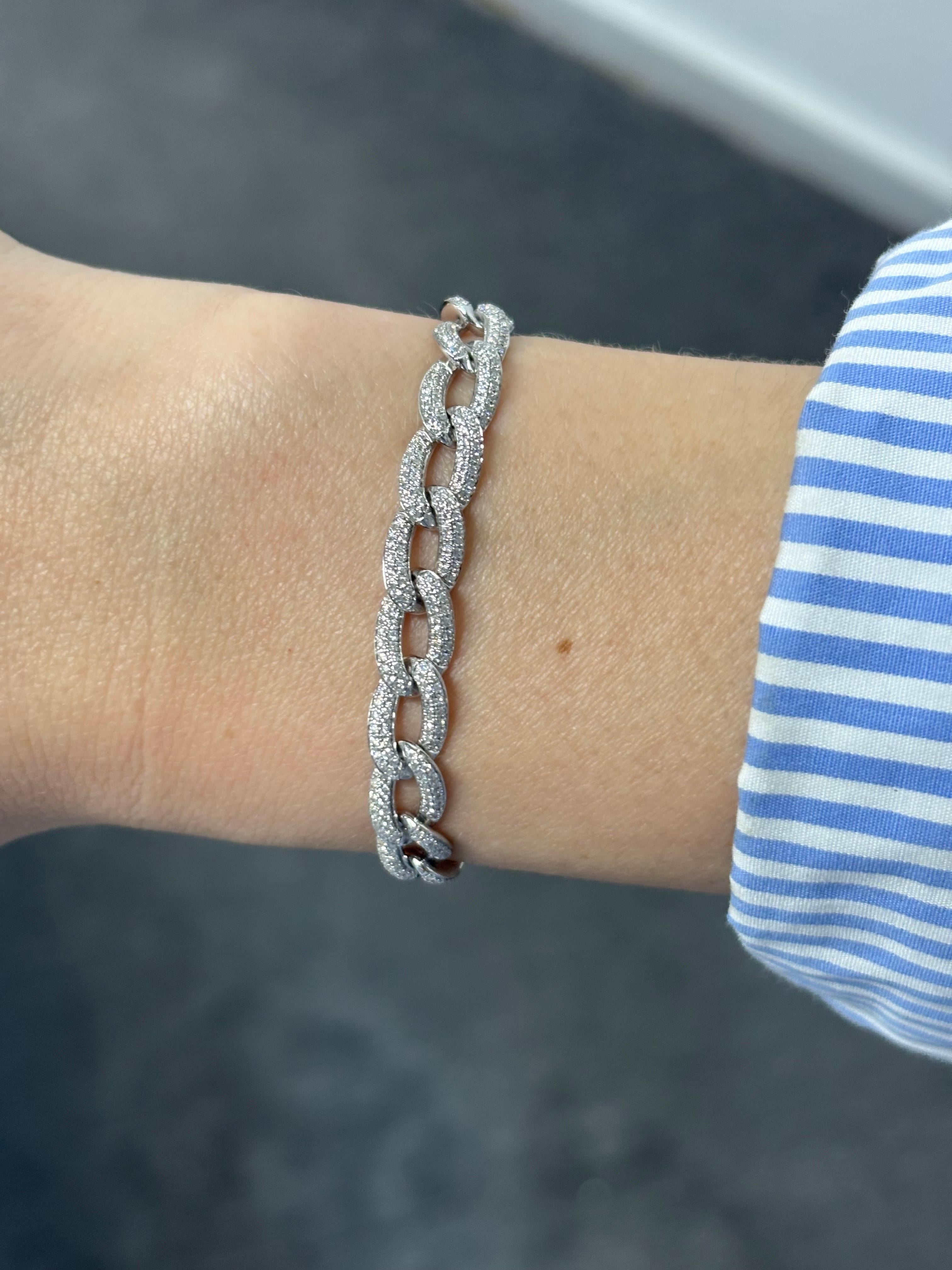 Natural Diamond 2.50 Carats 18KT White Gold Pave Cuban Link Man Women  Bracelet For Sale 5