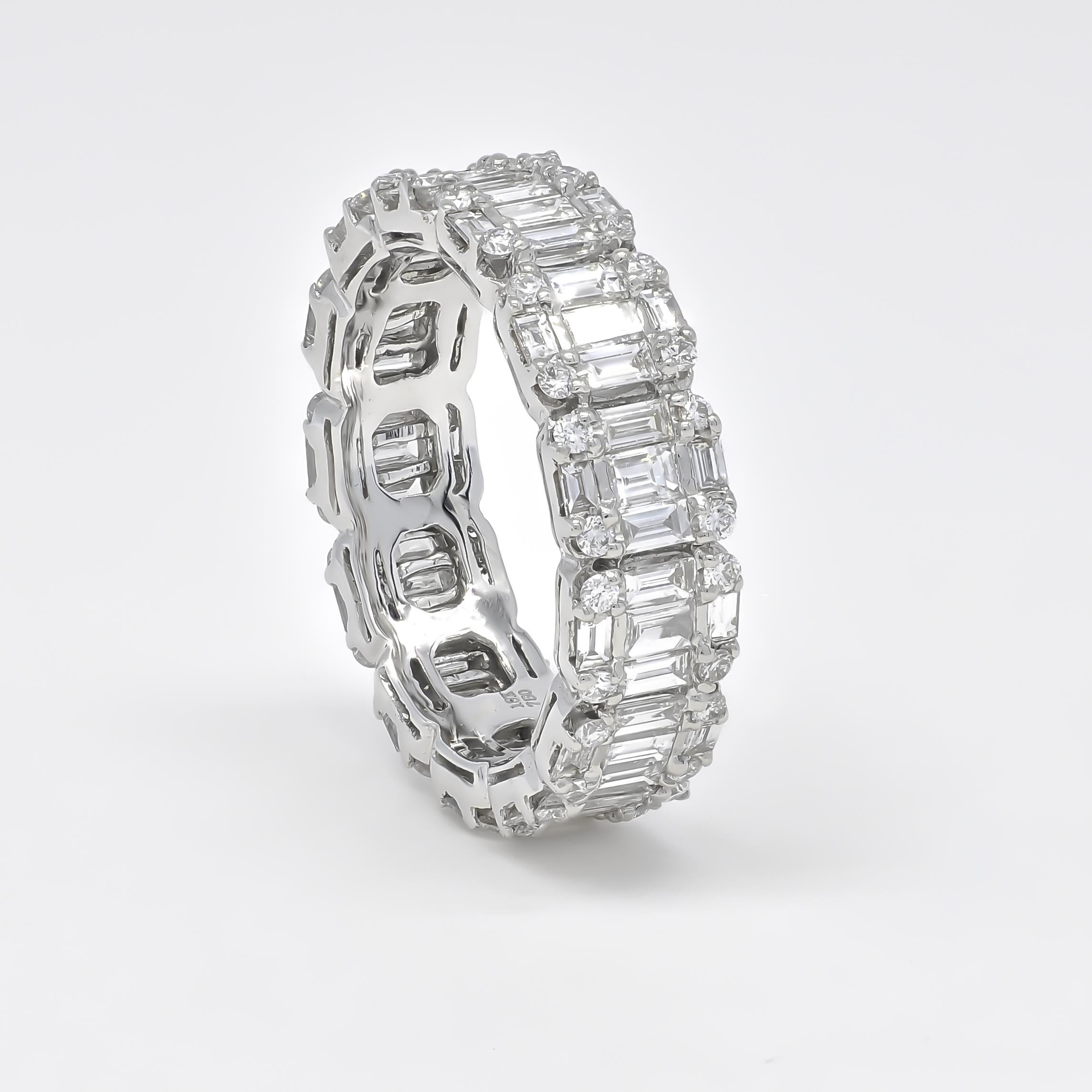 Baguette Cut Natural Diamond 2.52 carats 18KT White Gold Cluster Full Eternity Band Ring For Sale