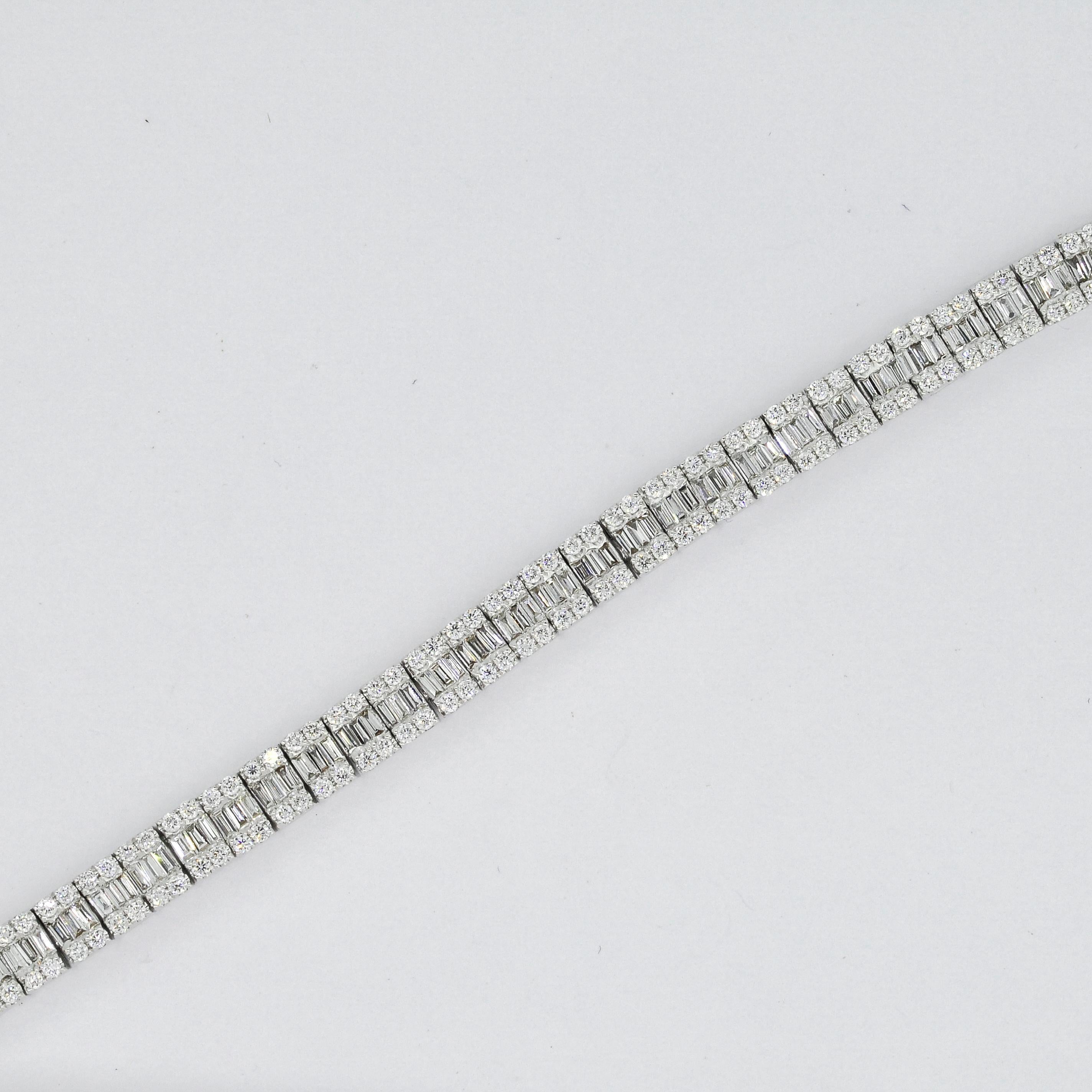 Moderne Bracelet à maillons baguette en or blanc 18 carats avec diamants naturels de 2,70 carats en vente