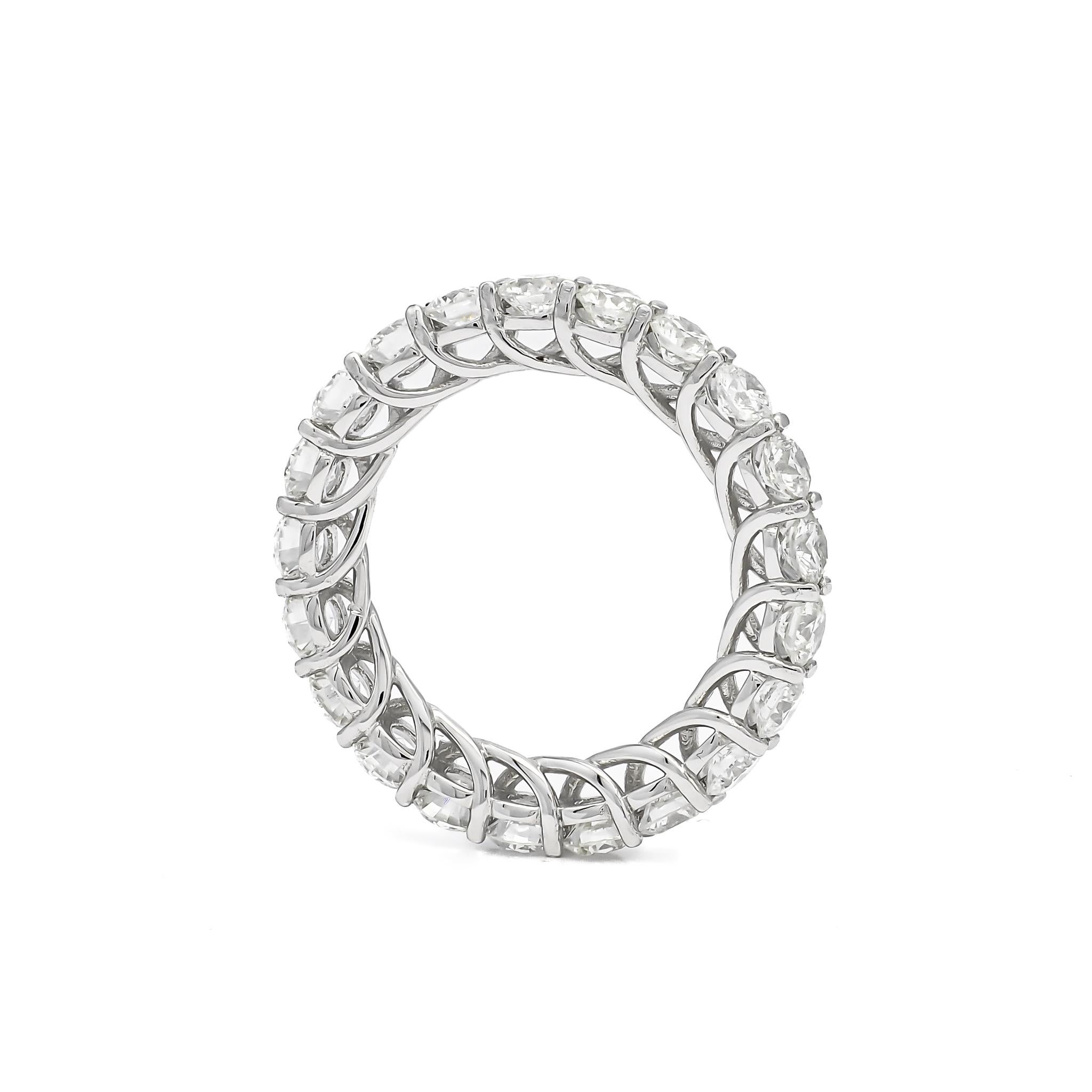 Modern Natural Diamond 3.05 Carats 18KT White Gold Full Eternity Wedding Band For Sale