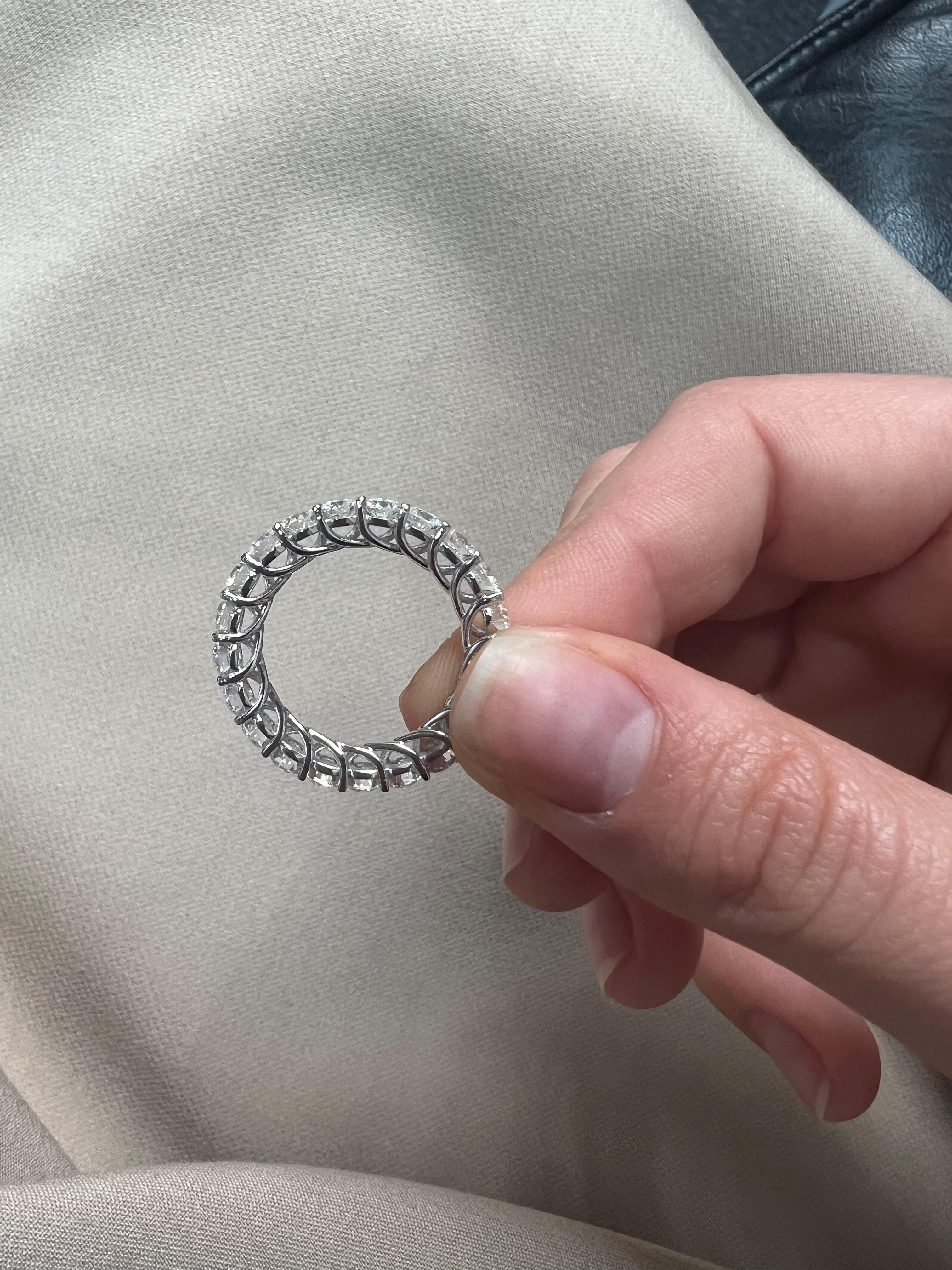Natural Diamond 3.05 Carats 18KT White Gold Full Eternity Wedding Band For Sale 1