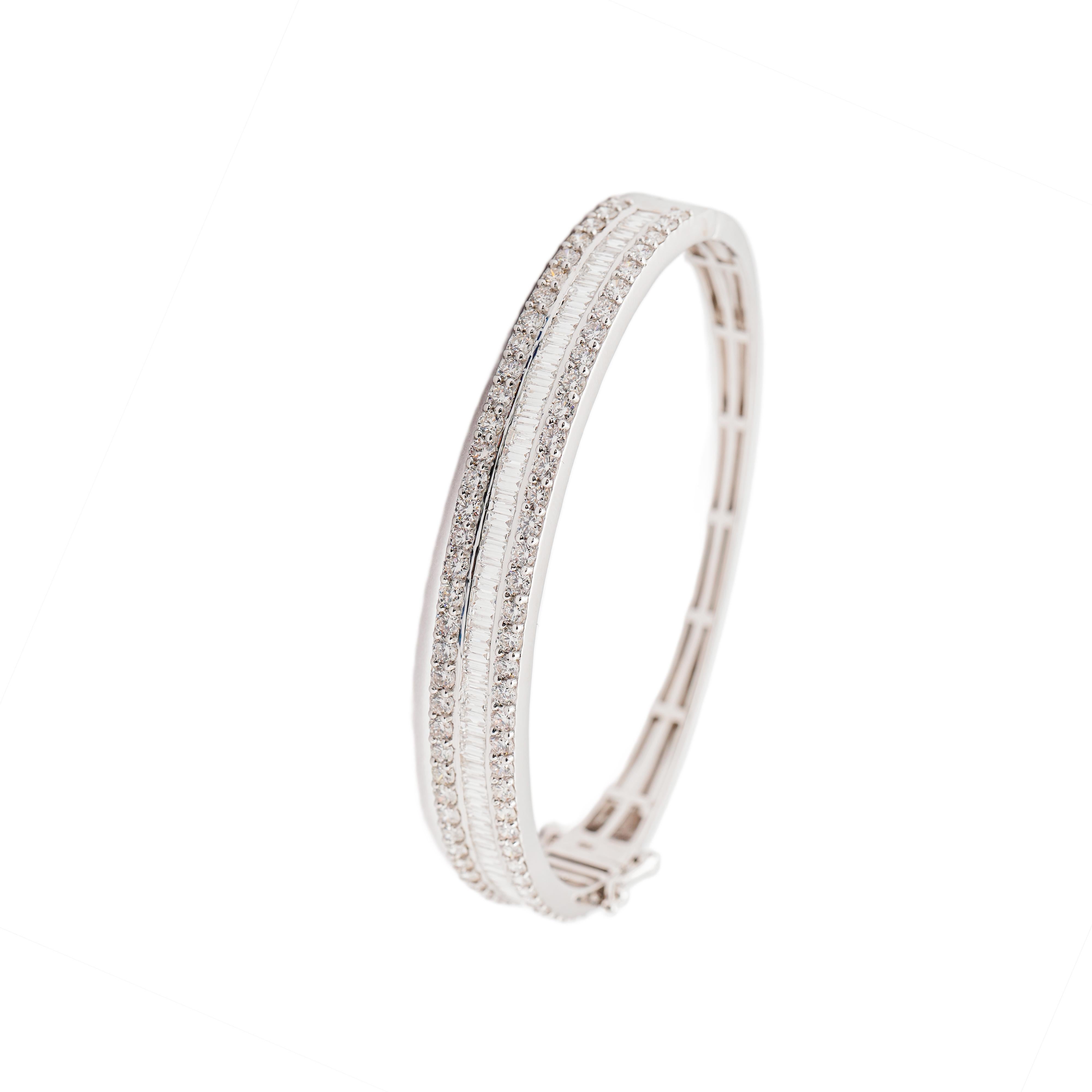 Bracelet en or 18k avec diamant naturel 3,94cts Pour femmes en vente