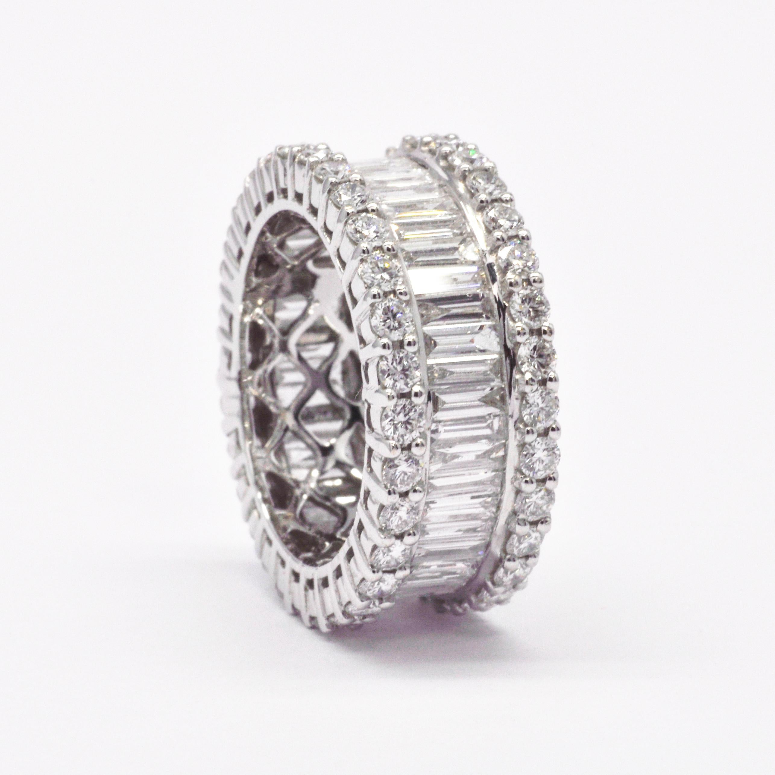 Women's or Men's Natural Diamond 5.01 carats 18KT White Gold Baguette Full Eternity Band Ring For Sale