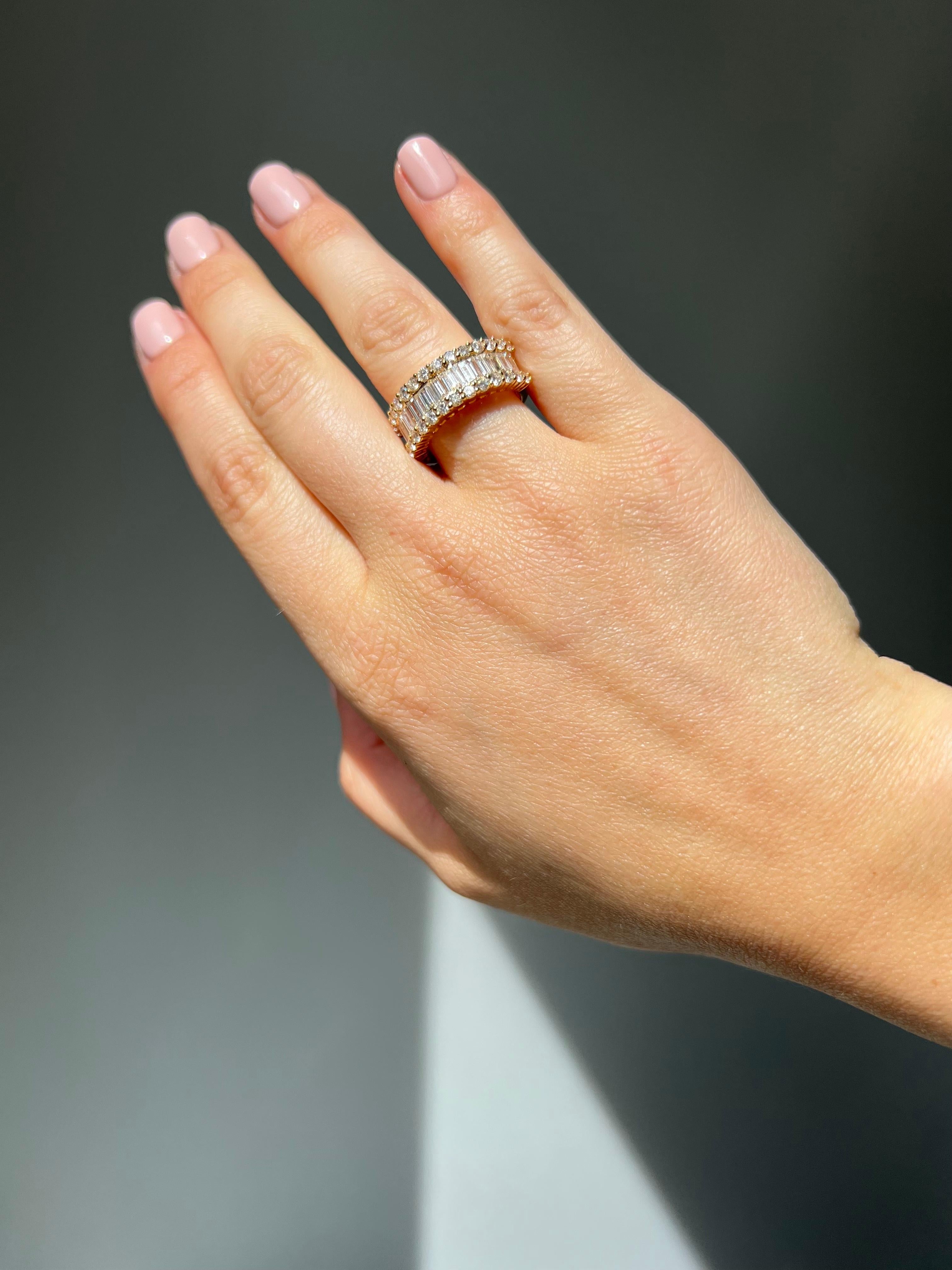 Natural Diamond 5.01 carats 18KT White Gold Baguette Full Eternity Band Ring For Sale 2