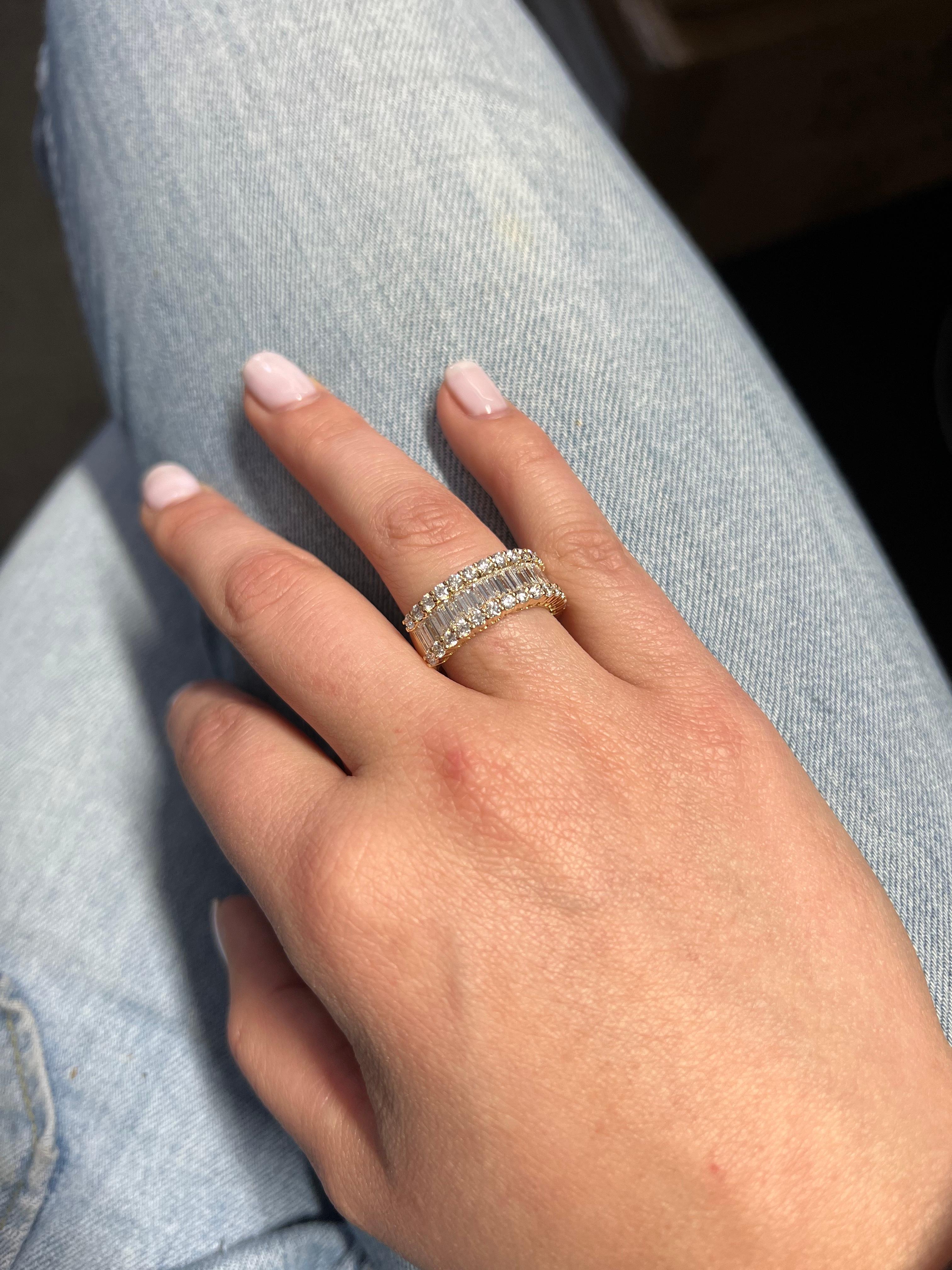 Natural Diamond 5.01 carats 18KT White Gold Baguette Full Eternity Band Ring For Sale 3