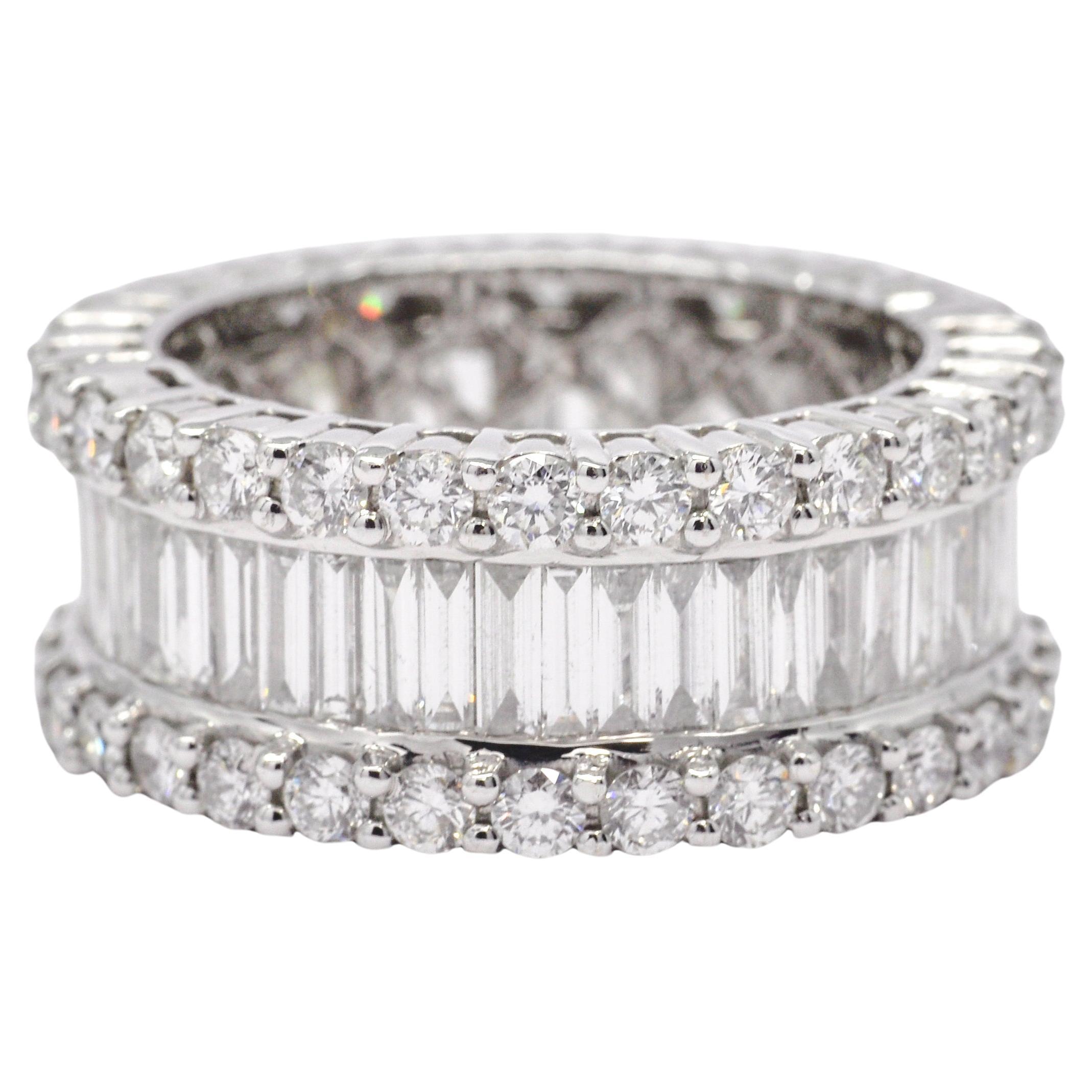 Diamante natural 5,01 quilates Anillo de oro blanco de 18 quilates con diamante baguette