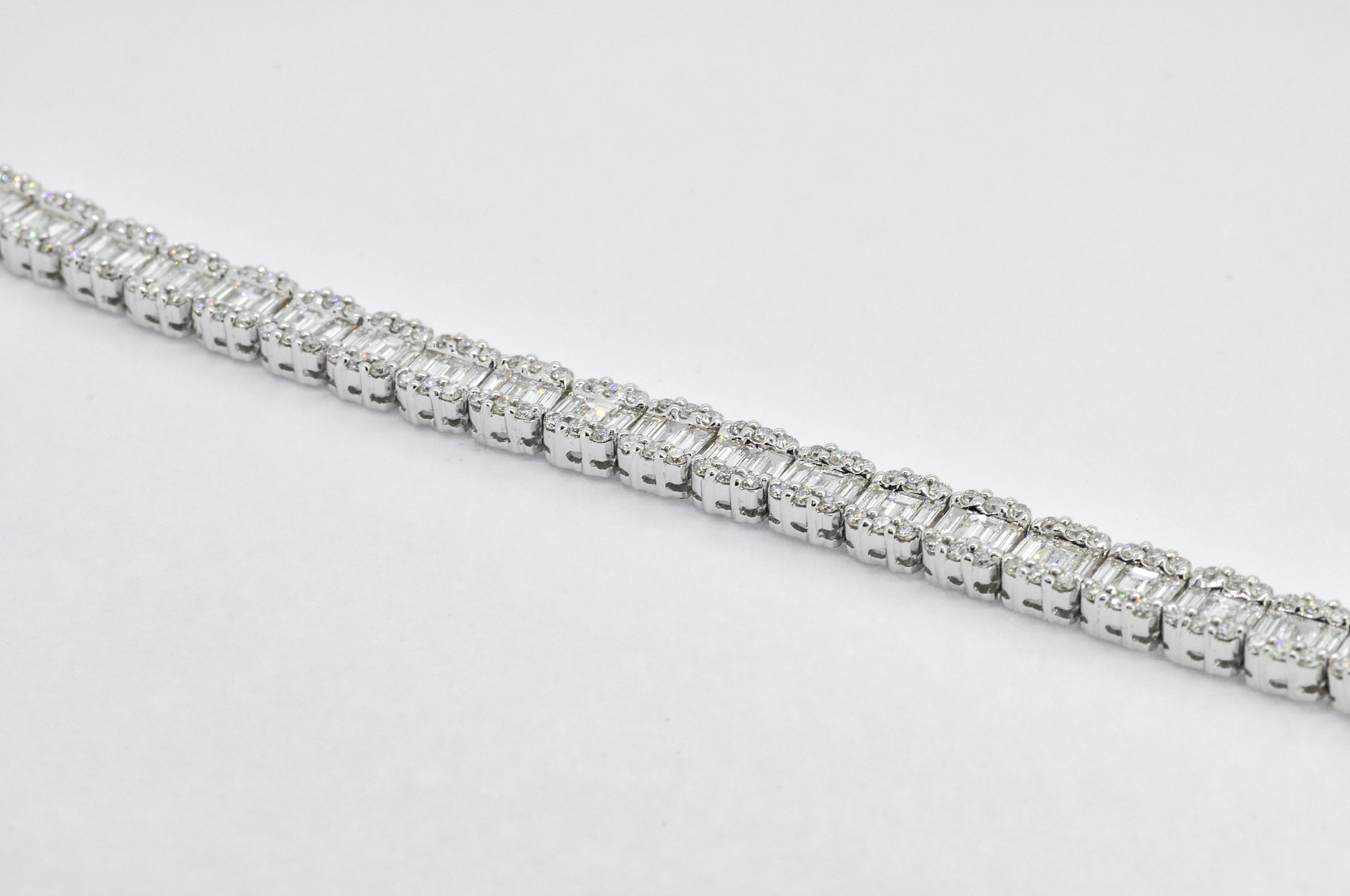 Diamante naturale da 5,01 carati in oro bianco 18KT Bracciale a maglie incastonate In condizioni Nuovo in vendita a Antwerpen, BE