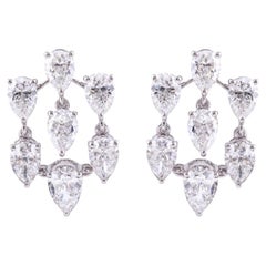 Orecchini con diamante naturale 5,72 carati con taglio a pera in oro bianco 18 carati
