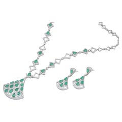 Natural Diamond 7.98 Carats and Emerald 10.54 Carats Necklace in 14k Gold