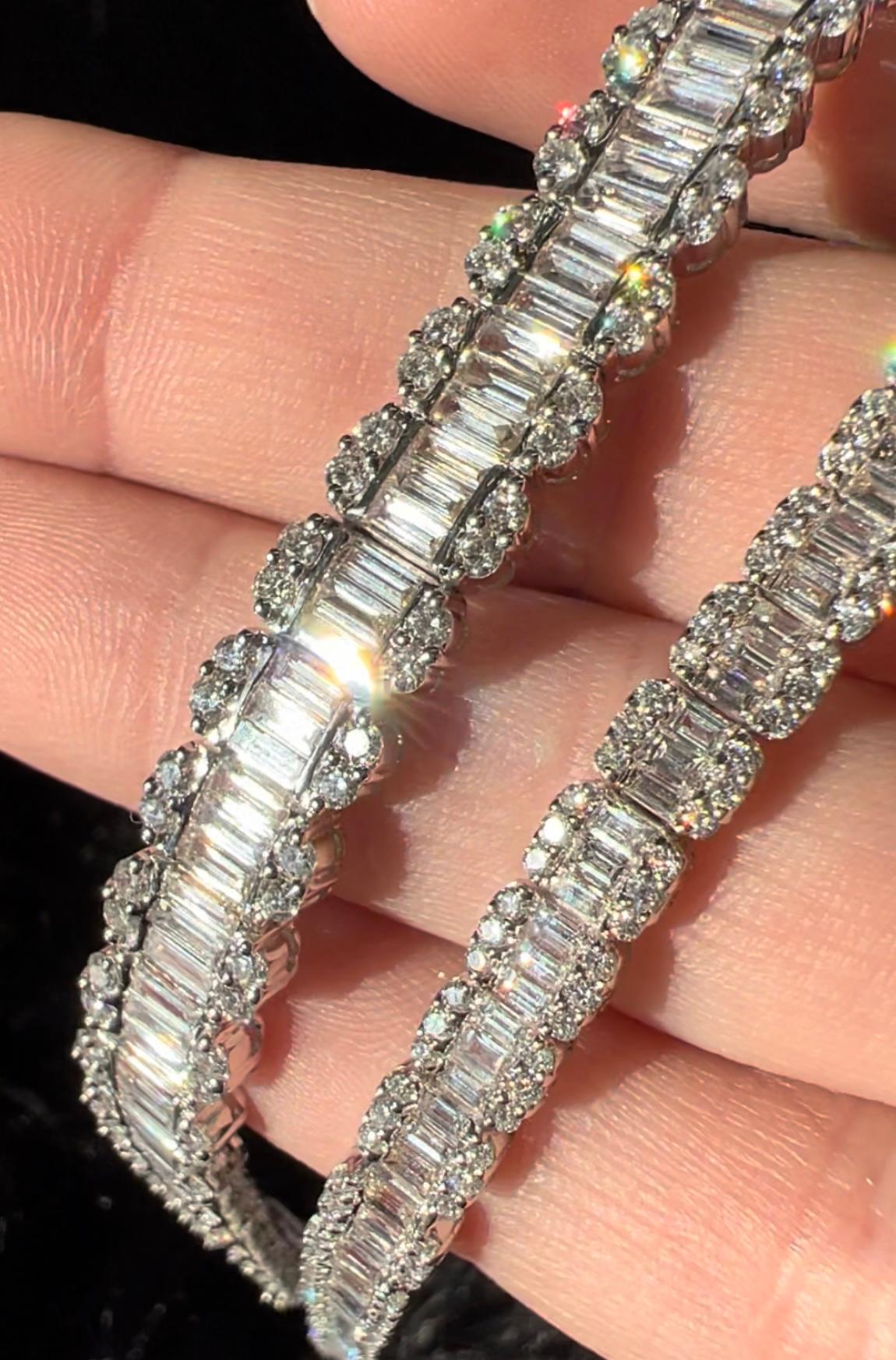 Natürlicher Diamant 9,10 Karat 18 KT Weißgold Baguette-Tennisarmband mit Diamanten im Angebot 3