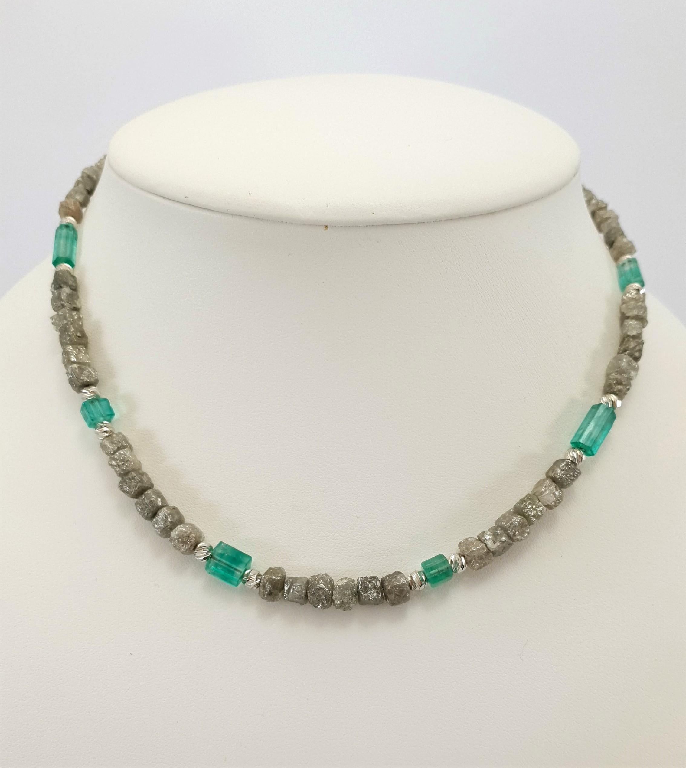 Natural Diamond and Emerald Crystals Beads Necklace with 18 Carat White Gold For Sale 6