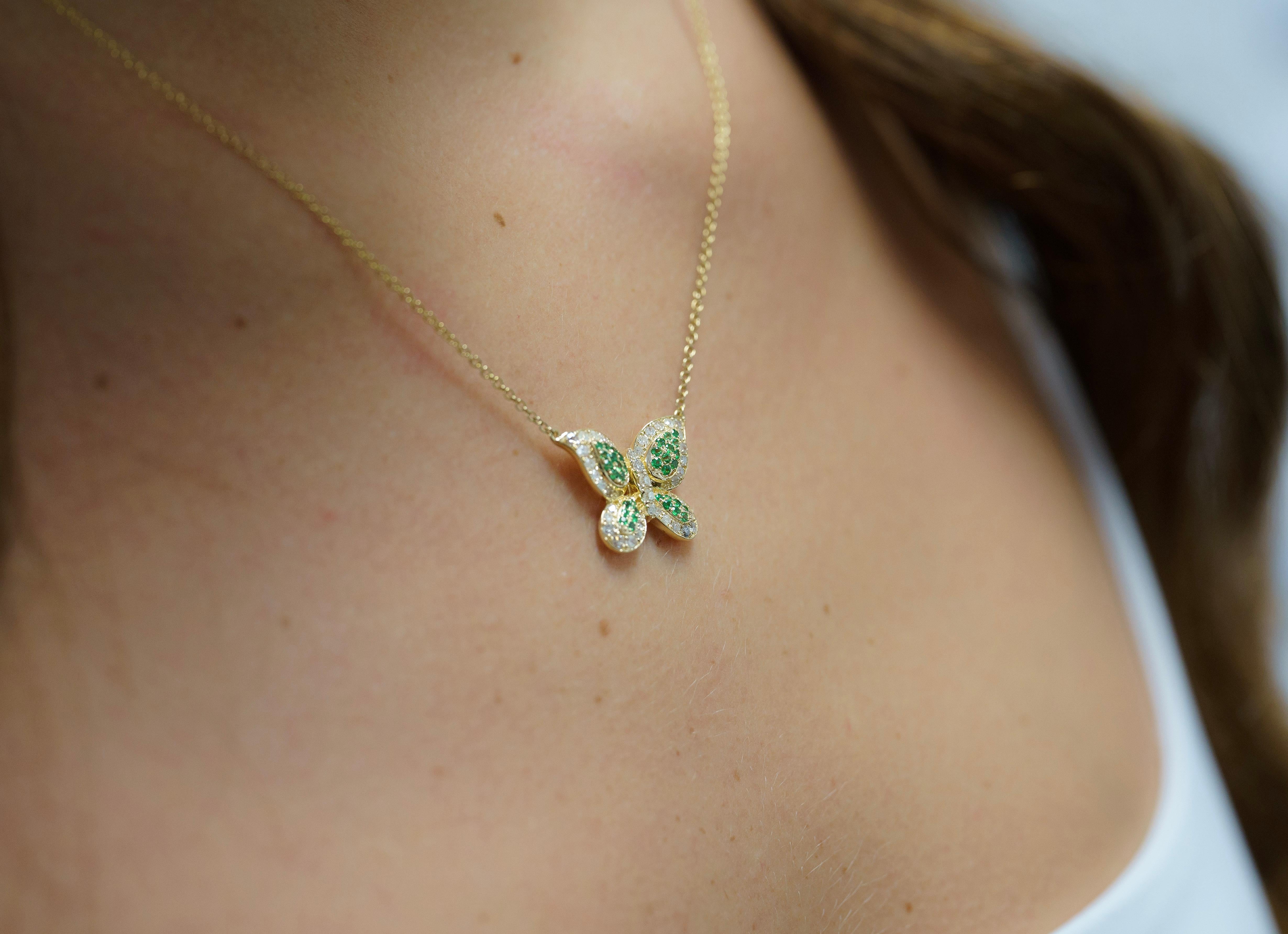 Round Cut Natural Diamond and Green Tsavorite Cluster Butterfly 14K Yellow Gold Necklace For Sale
