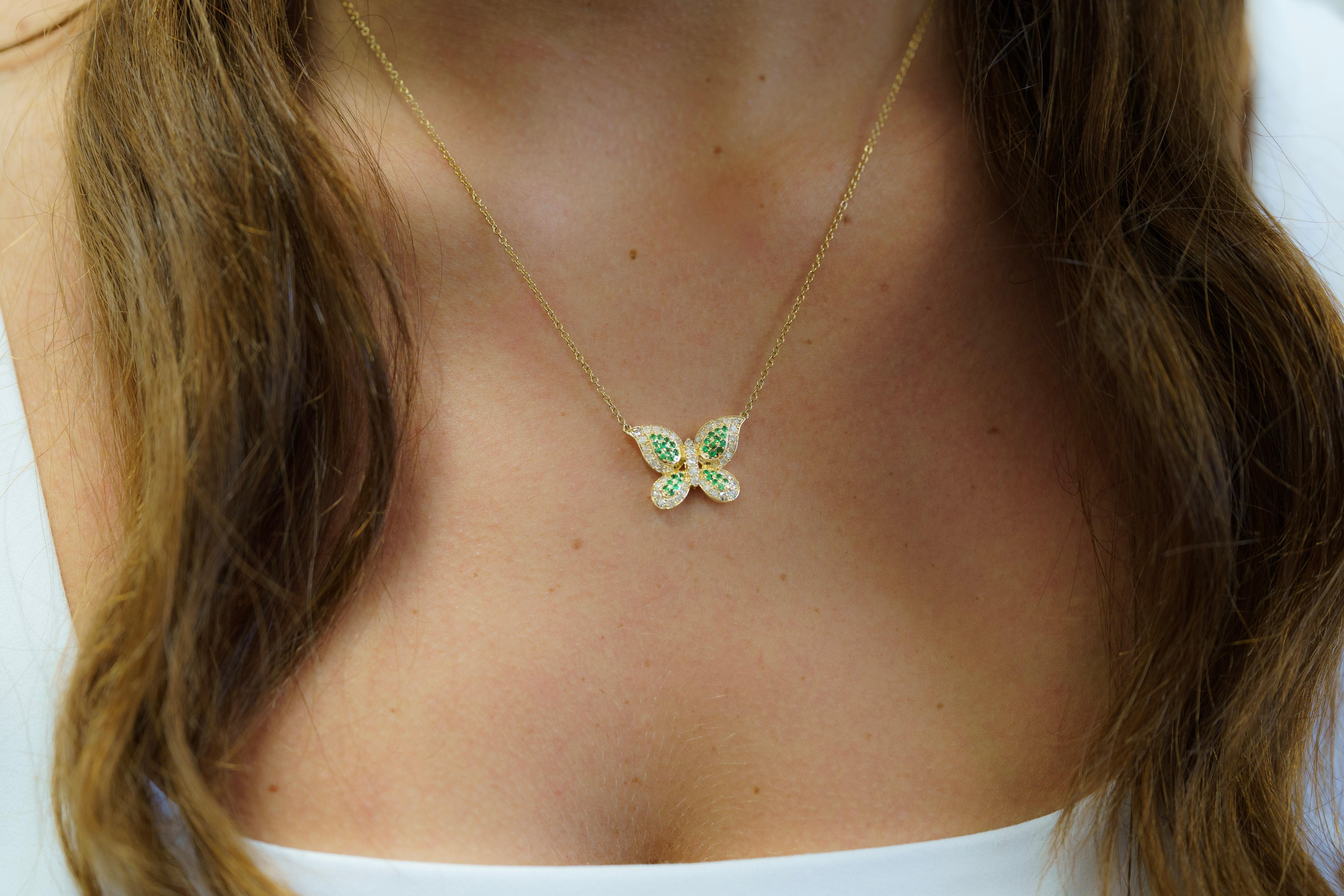 Natural Diamond and Green Tsavorite Cluster Butterfly 14K Yellow Gold Necklace In New Condition For Sale In Miami, FL
