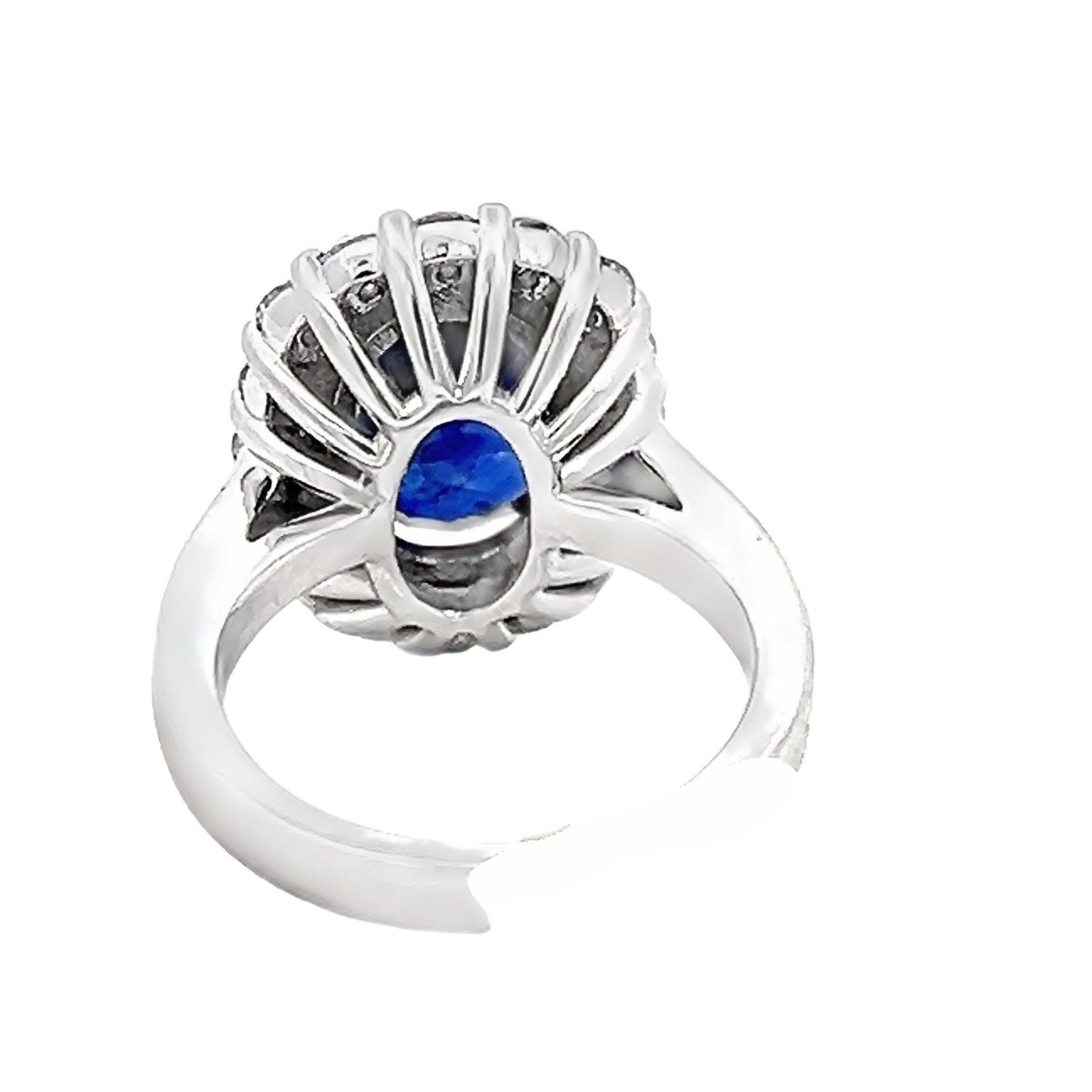Women's or Men's Natural Diamond and Oval Blue Sapphire Ring in 18k White Gold, 6.82ct, Lady-D For Sale