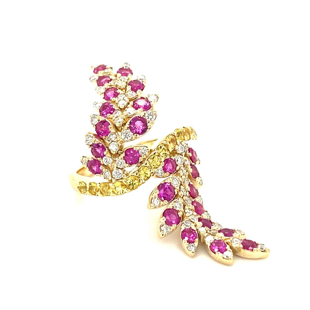 Bague cocktail en or jaune, diamant naturel et saphir rose en vente 2