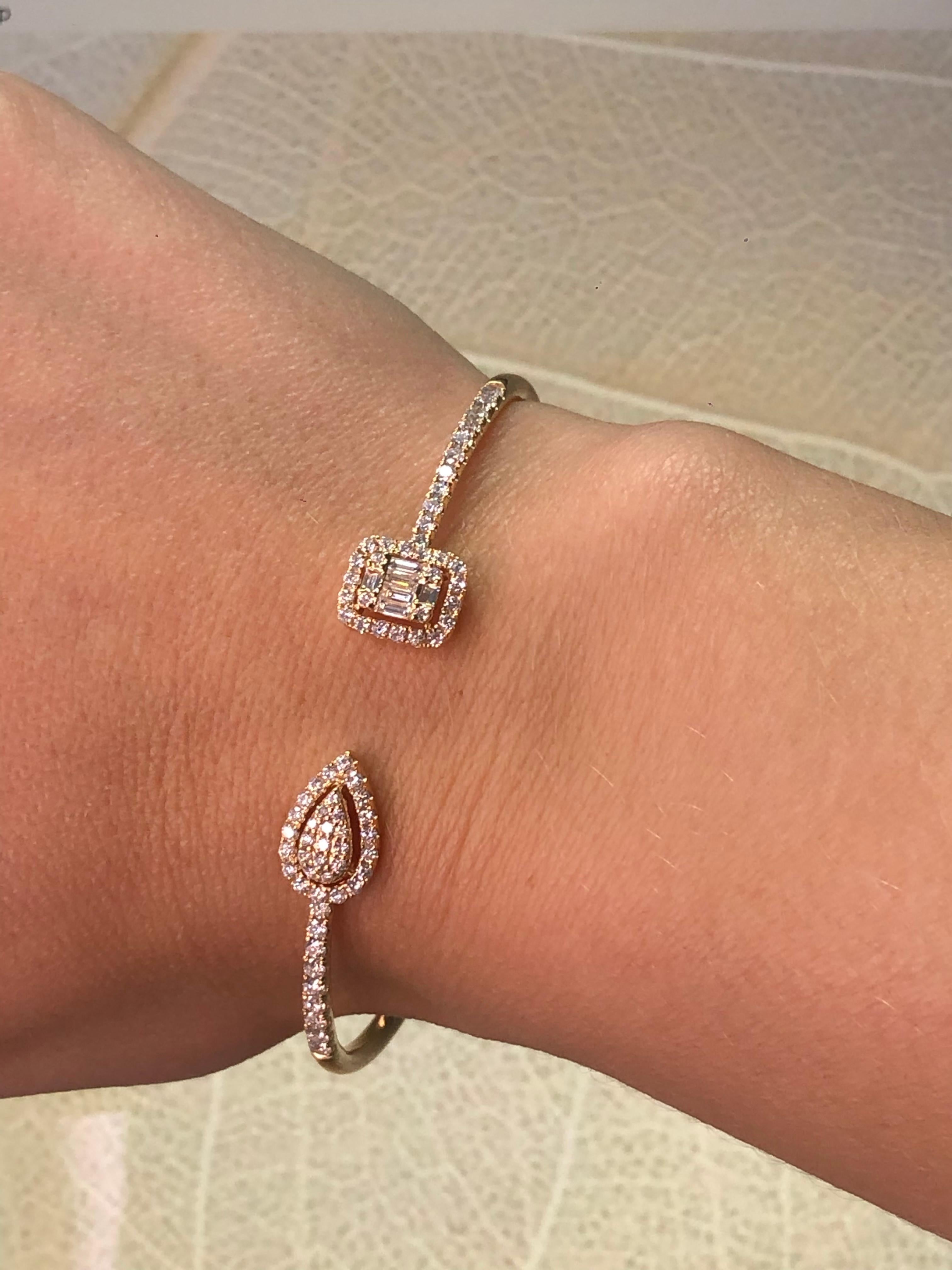 Bracelet jonc moderne en or jaune 18 carats avec diamants naturels de 1,15 carat en vente 2