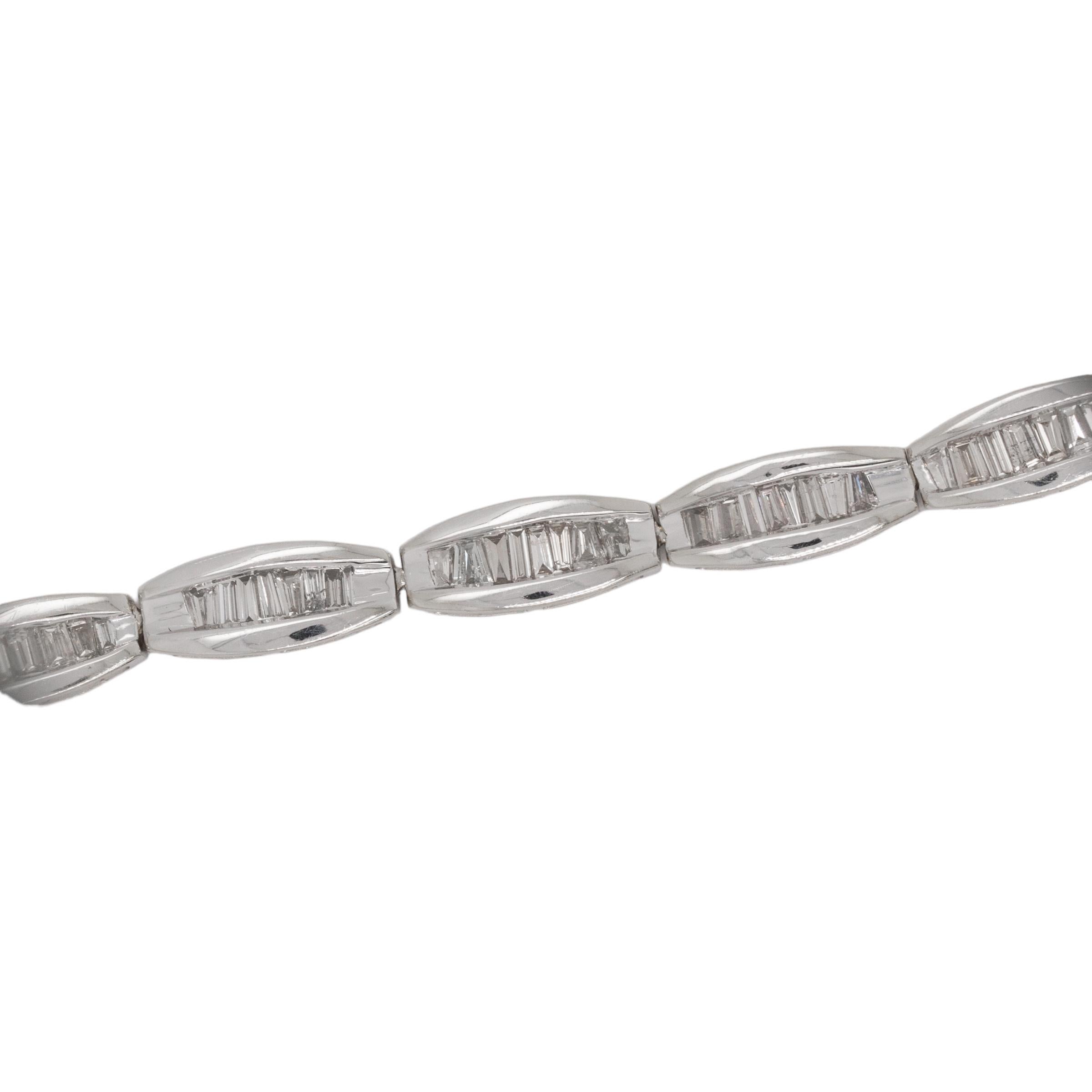 Bracelet baguette de diamants naturels en vente 2