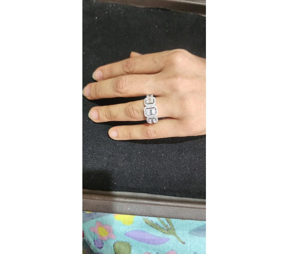 De las mujeres Anillo Baguette de diamante natural en oro de 14k en venta