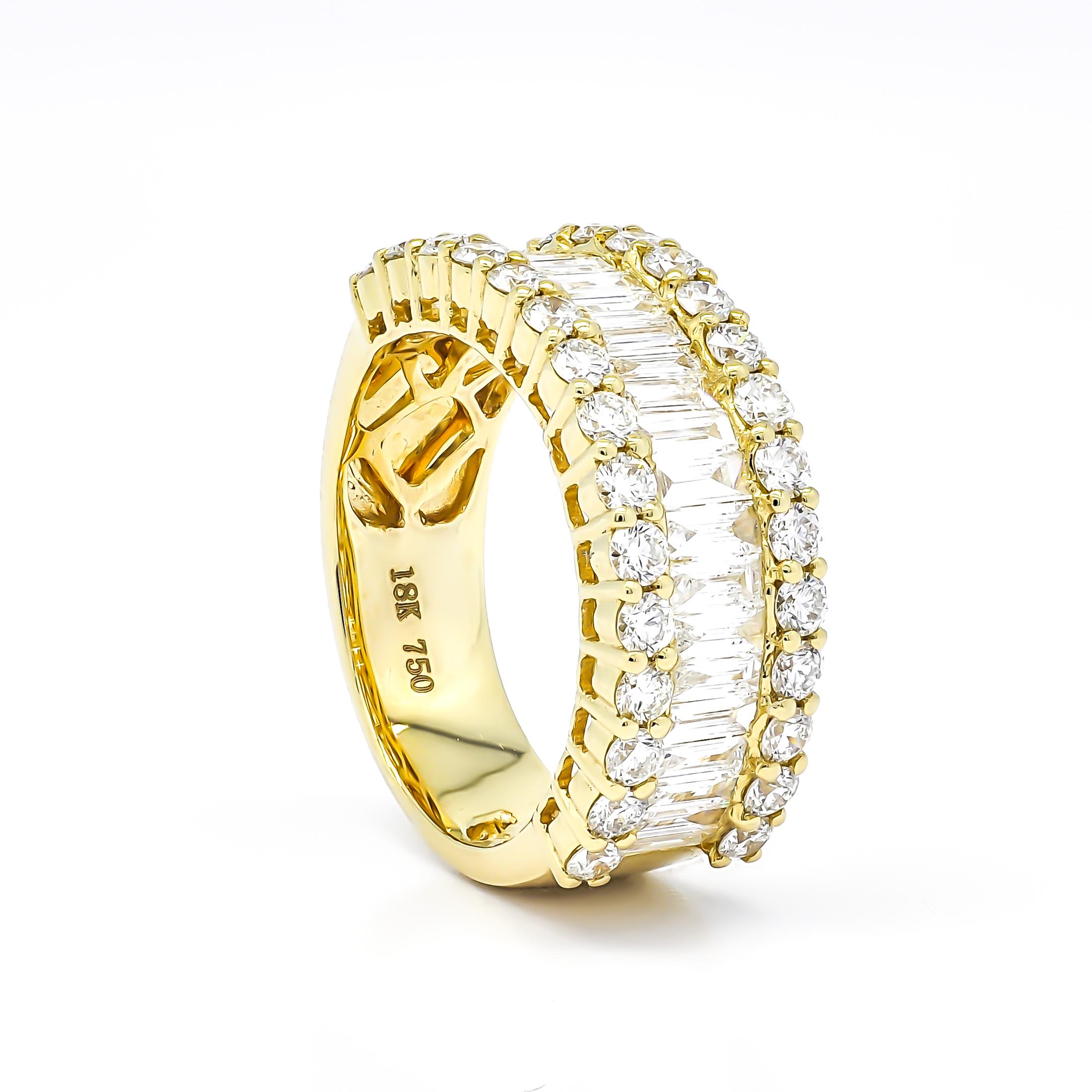 Moderne Bague d'éternité en or jaune 18 carats avec diamant naturel de 2,20 carats en vente