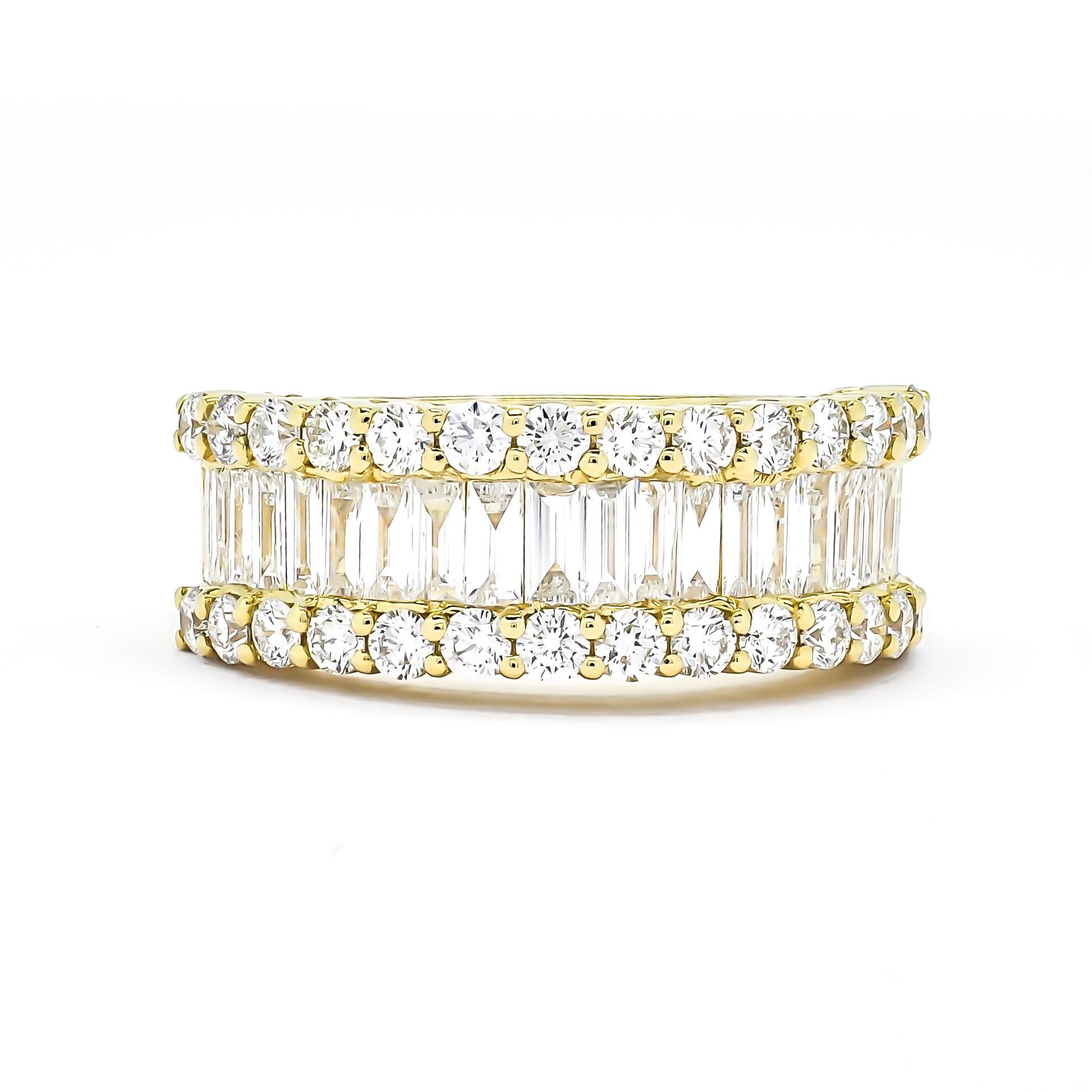Bague d'éternité en or jaune 18 carats avec diamant naturel de 2,20 carats Unisexe en vente