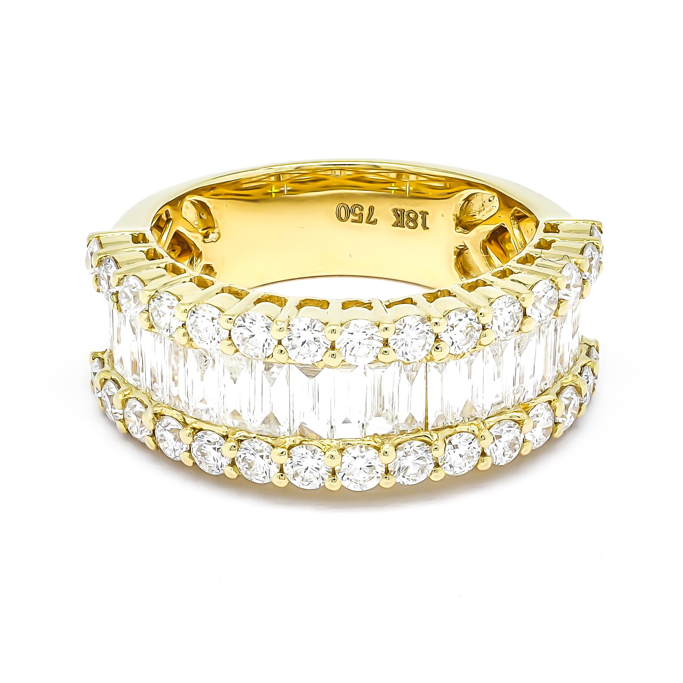 Fascia di diamanti naturali da 2,31 carati in oro bianco 18KT Anello a mezza eternità in vendita 2