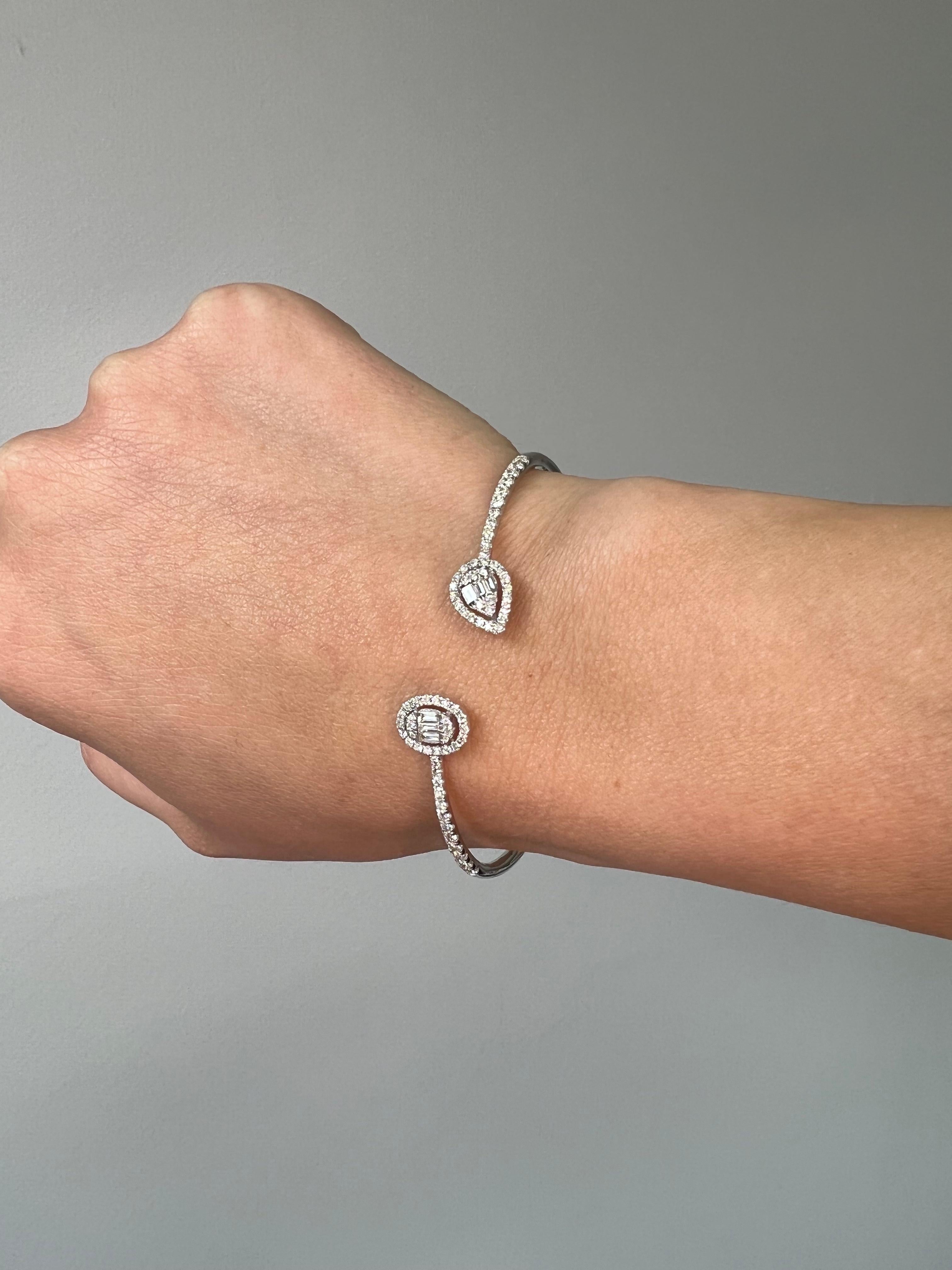 Natural Diamond Bangle 1.15 cts 18 Karat Yellow Gold Women Bangle Bracelet For Sale 6