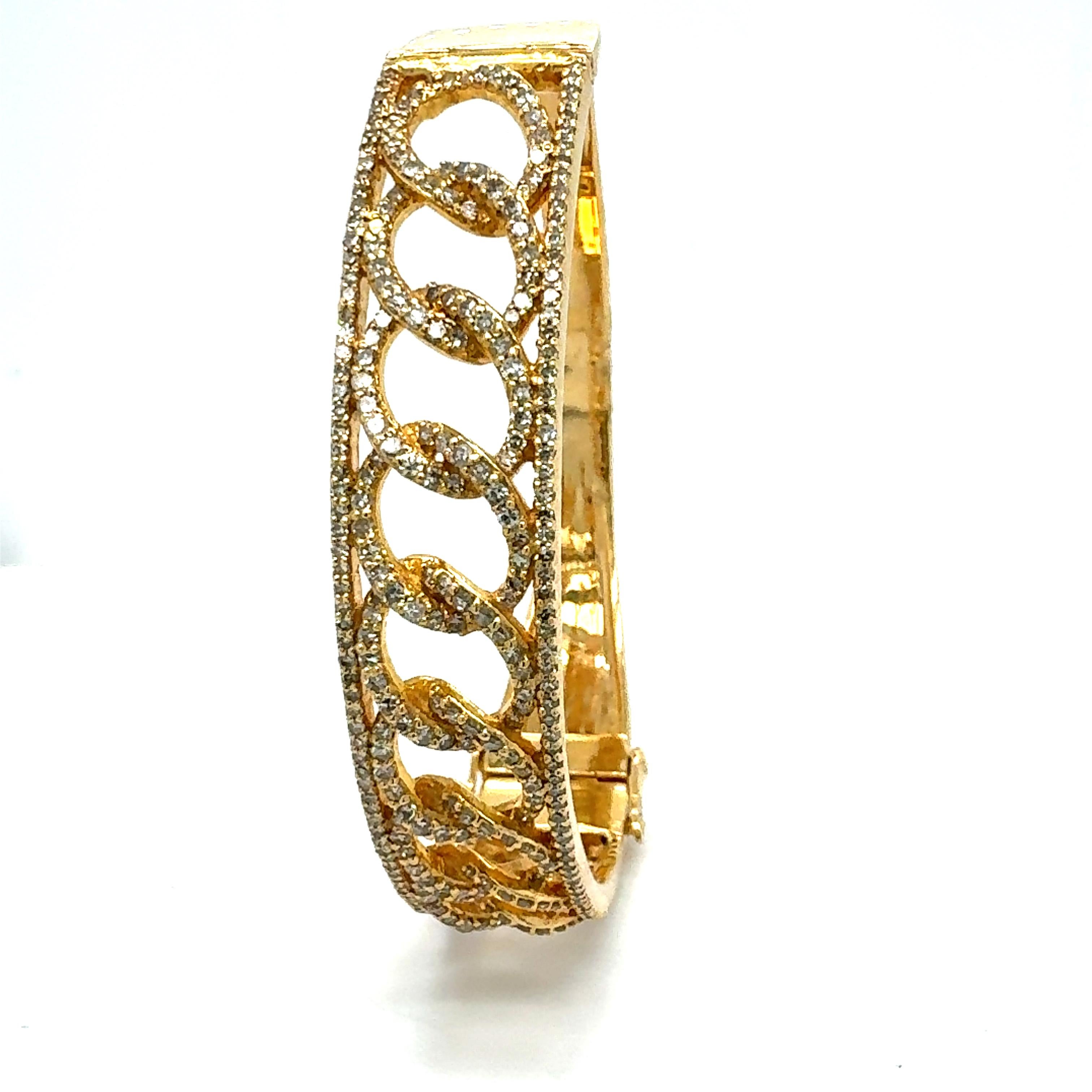 Natural diamond bangle bracelet For Sale 2