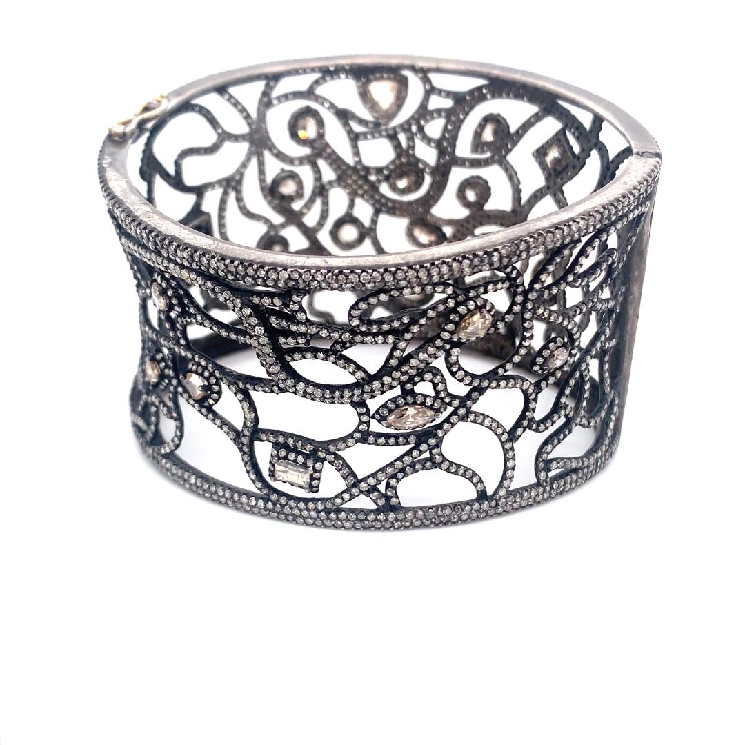 Mixed Cut Natural diamond bangle in sterling silver For Sale