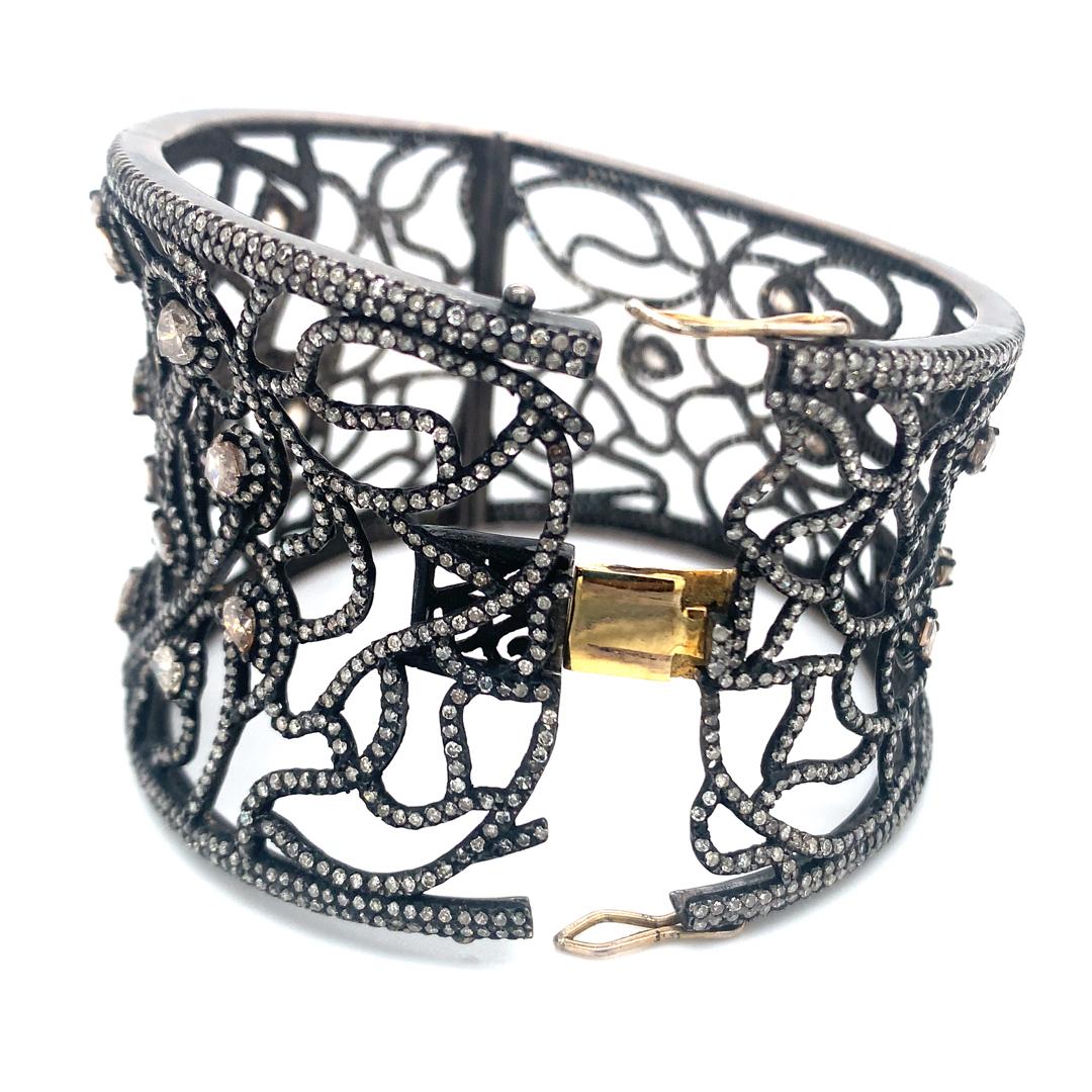 Bracelet en argent sterling orné de diamants naturels en vente 1
