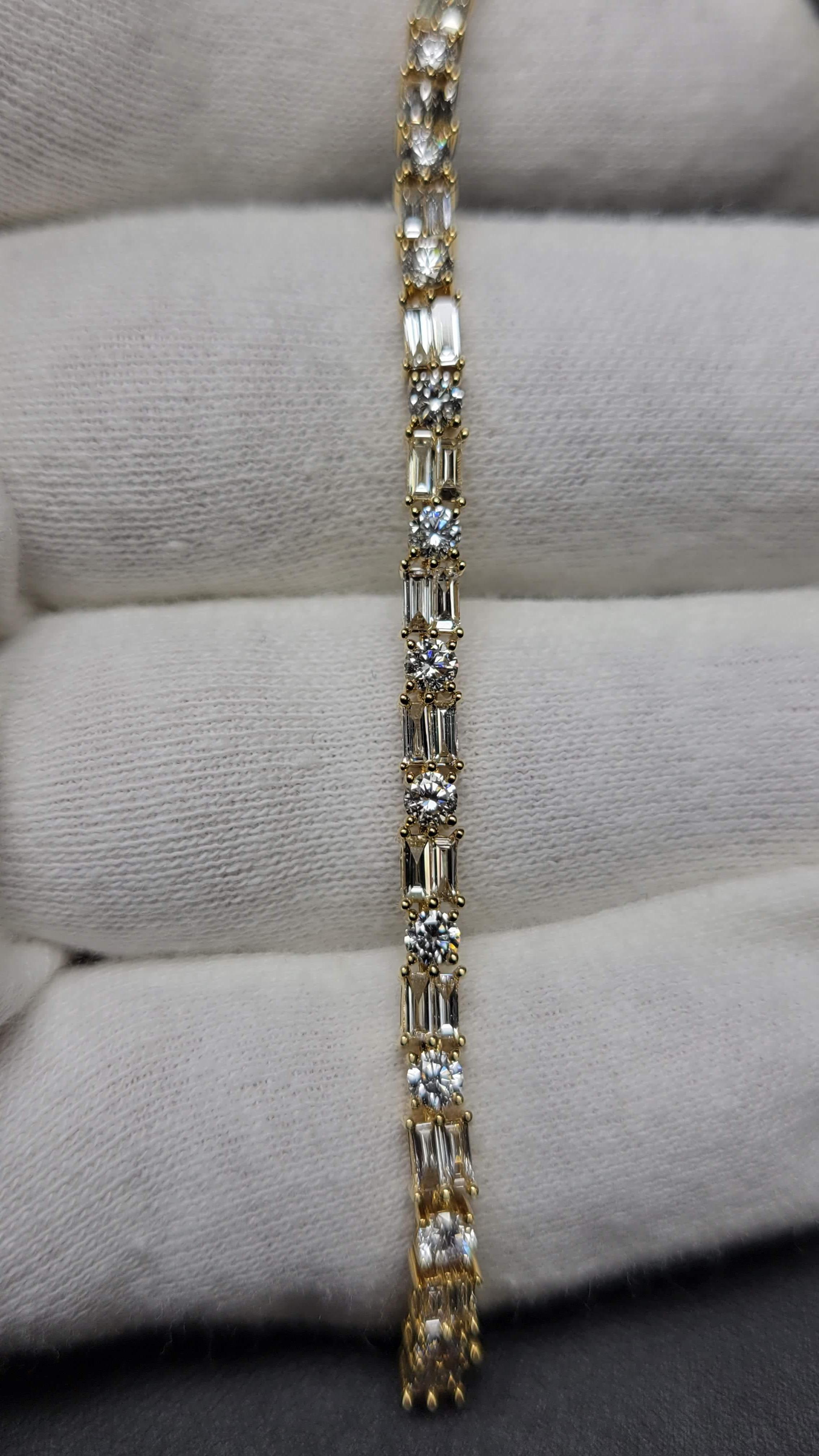 Round Cut Natural Diamond Bracelet in 18K/Y Gold