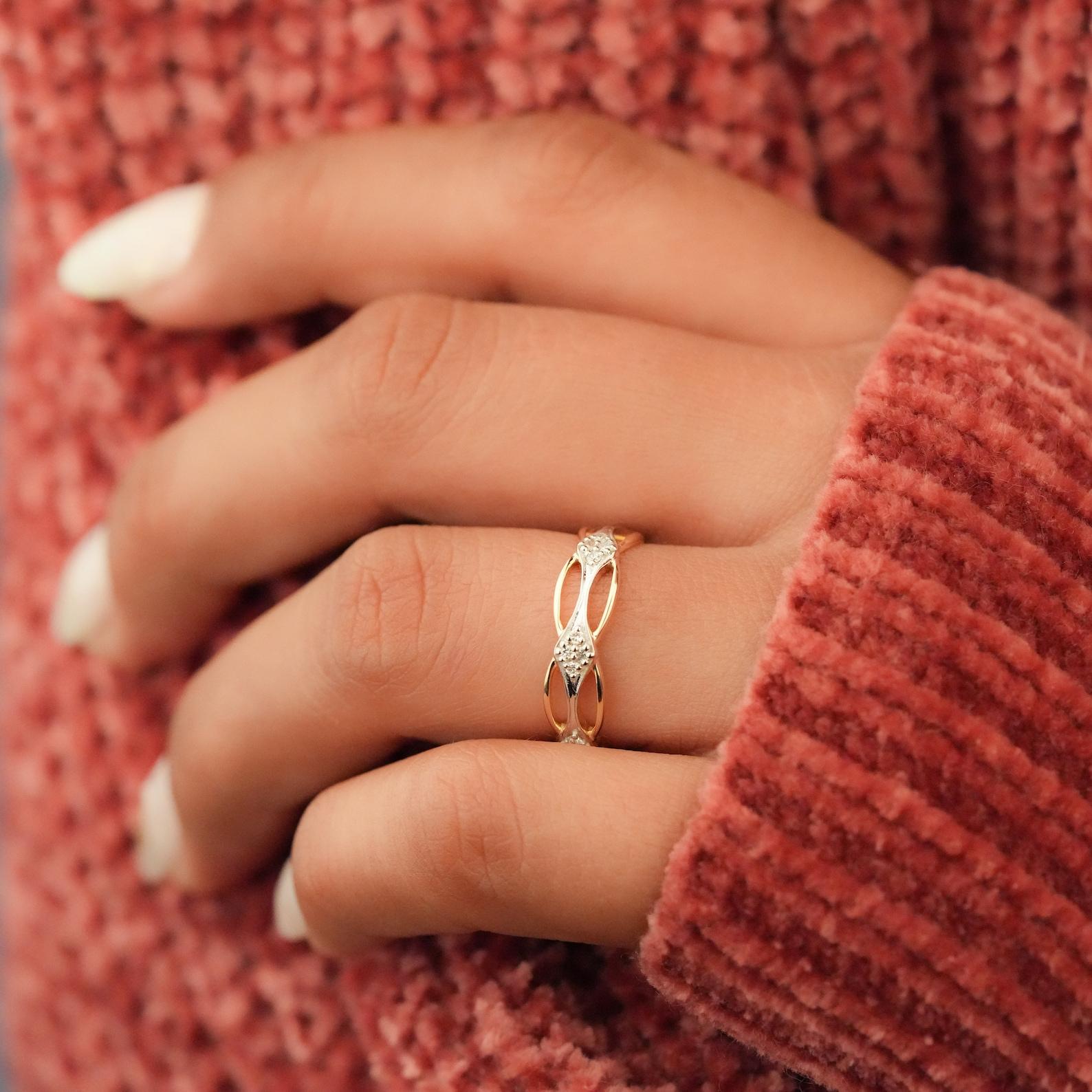 Natural Diamond Celtic Knot Ring 14k Gold Irish Knot Ring Matching Ring For Her. In New Condition For Sale In Chicago, IL