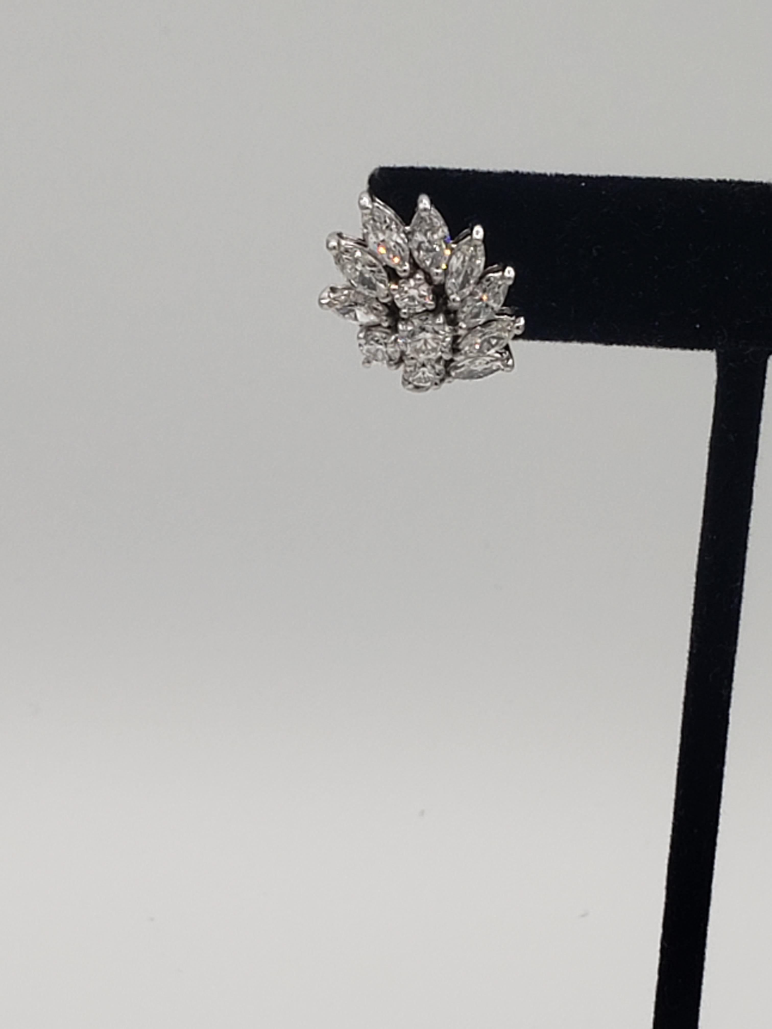 NEW HUGE FIRE GIA and UGL Reports. Natural Diamond Cluster Earrings in Platinum  For Sale 2