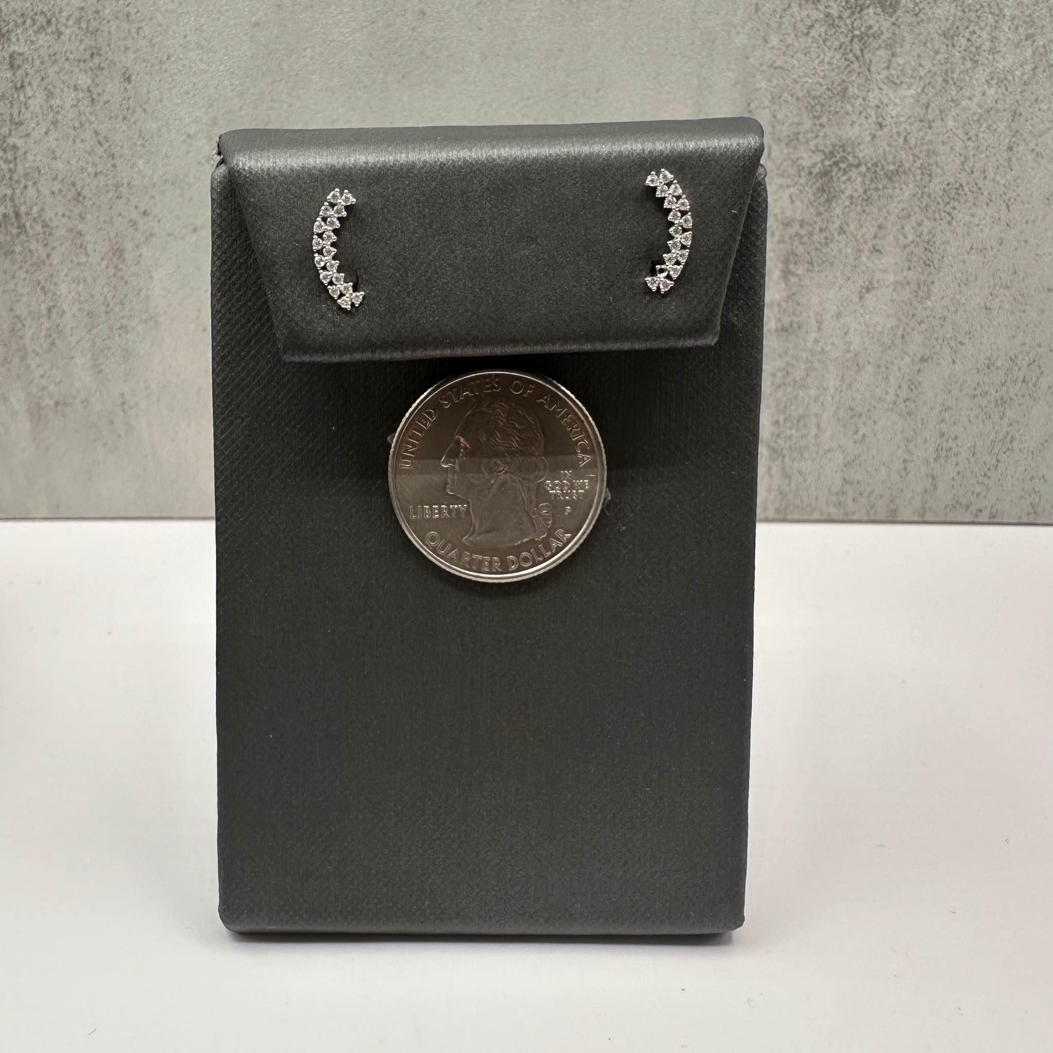 Natural Diamond Crawler Earrings in 14kt White Gold – 0.25ctw GH SI2-I1 Diamonds In New Condition For Sale In West Hempstead, NY