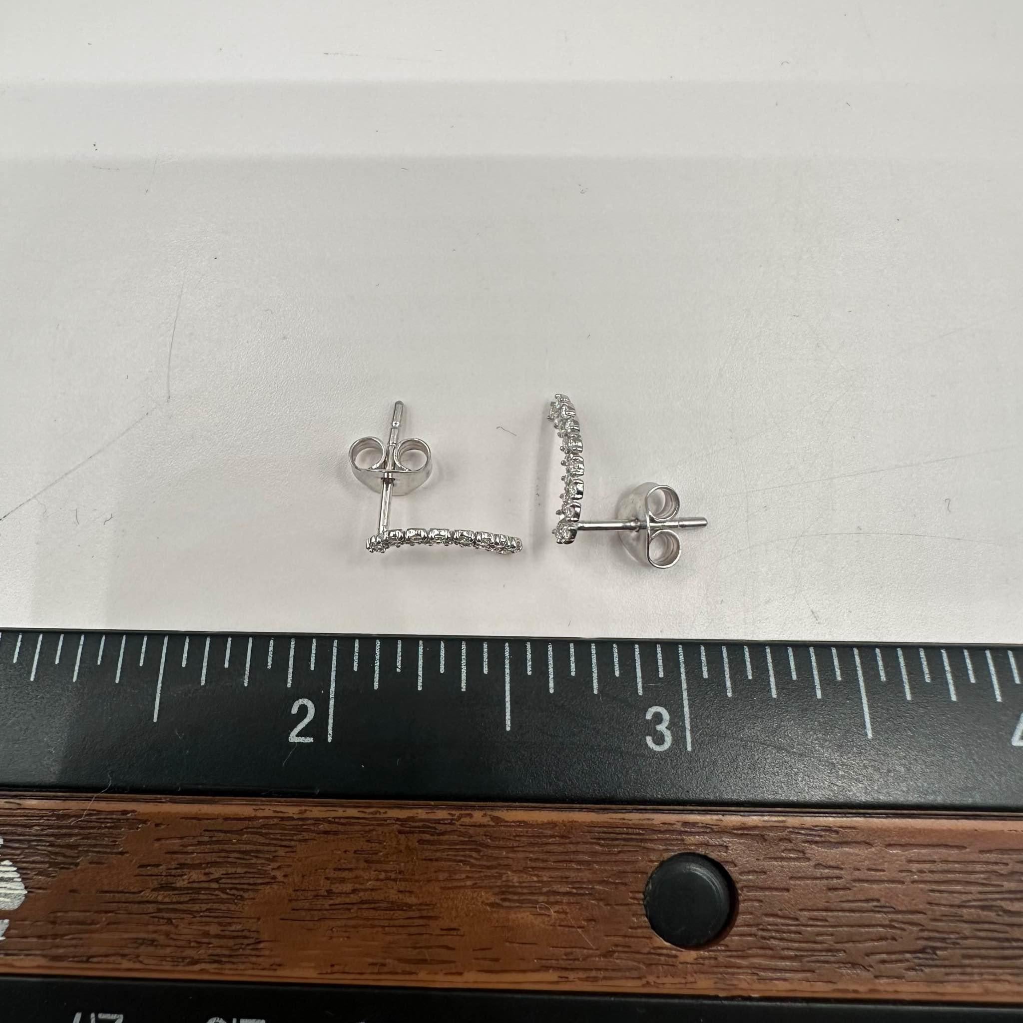 Women's Natural Diamond Crawler Earrings in 14kt White Gold – 0.25ctw GH SI2-I1 Diamonds For Sale