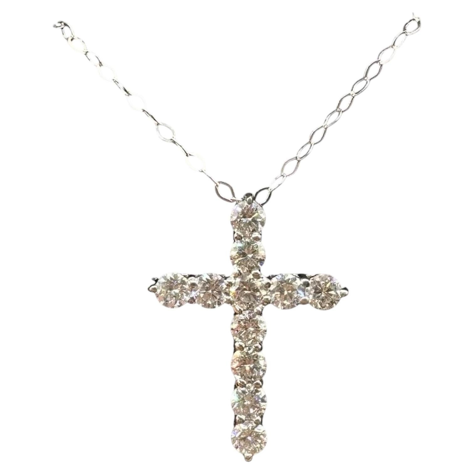 Collar con cruz de diamantes naturales, oro blanco de 14 quilates, 0,68 ct en total, GH, SI, nuevo
