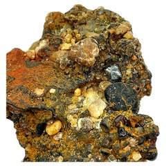 Cristallo di diamante naturale in un antico conglomerato alluvionale-1