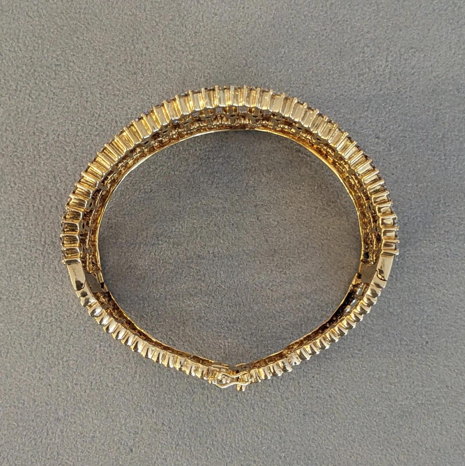 Bracciale con diamanti naturali 10,20 cttw in oro giallo 14k in vendita 2