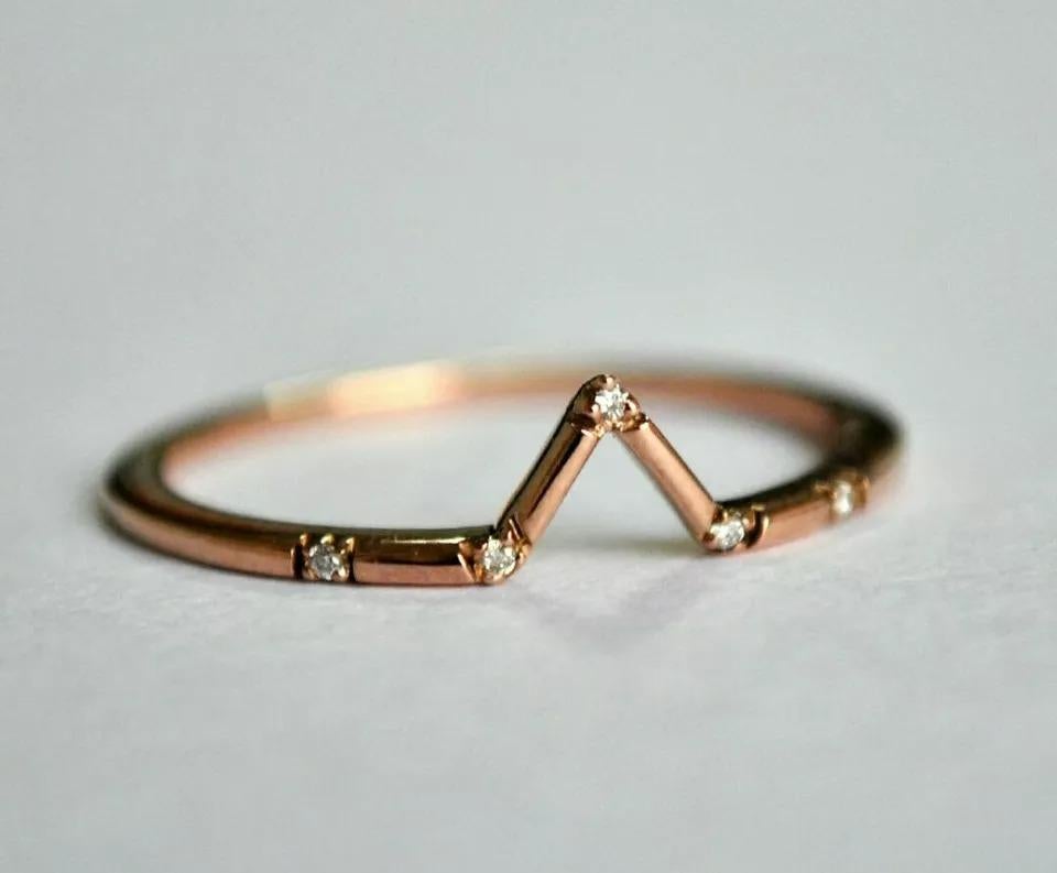 Round Cut Natural Diamond Dainty V Band Ring 14k Gold Diamond Chevron Band Wedding Gift For Sale