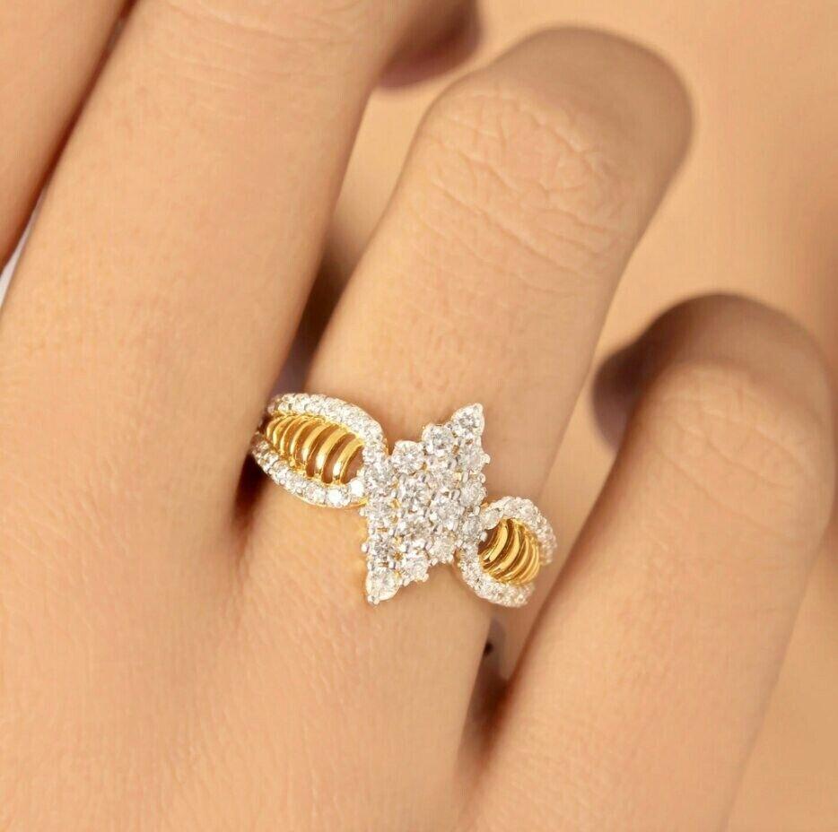 Women's or Men's Natural Diamond Delicate Ring 14K Solid Gold Handmade Fine Engagement Ring. For Sale