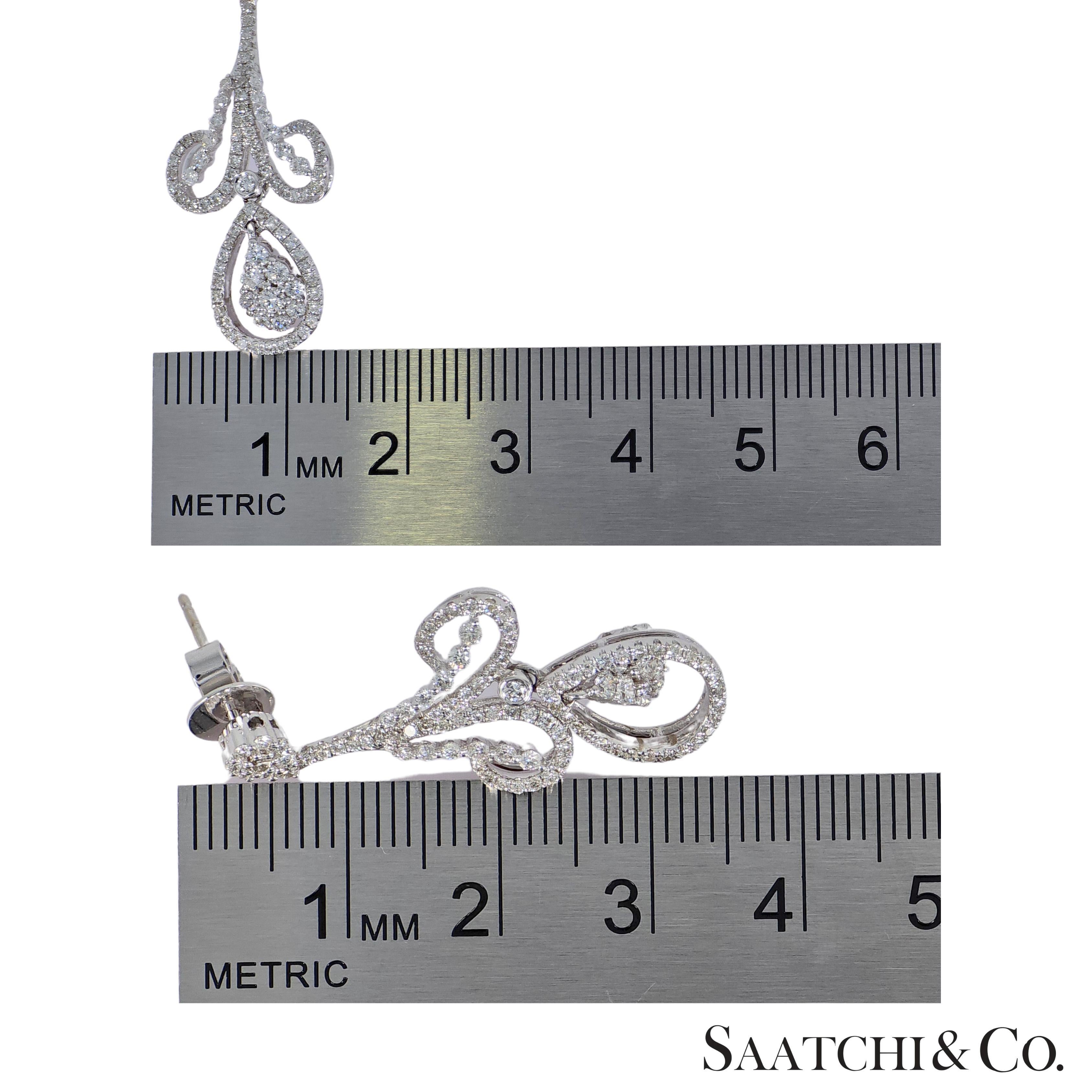 Natural Diamond Earring Pear Shape in 18K 750 White Gold For Sale 4