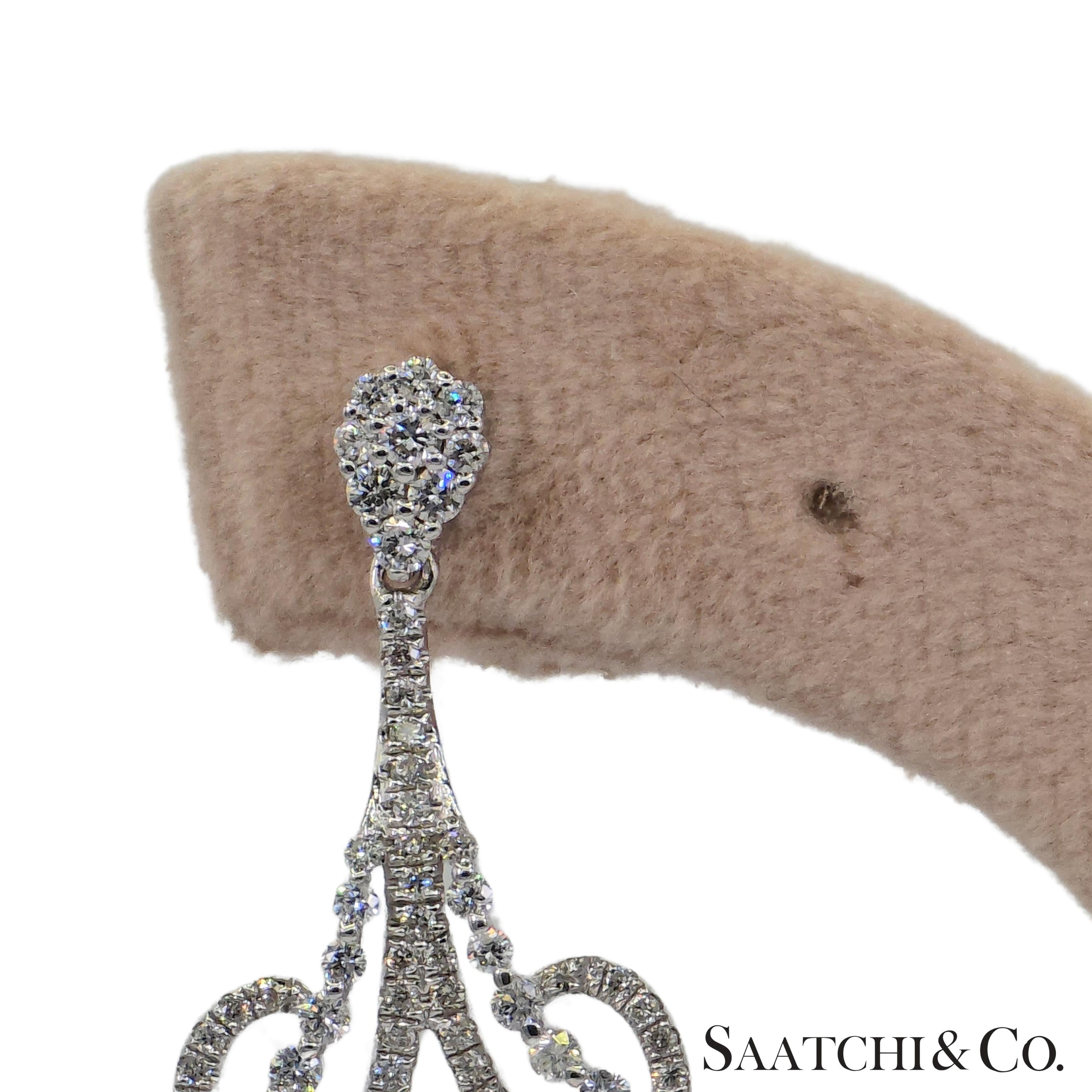 Natural Diamond Earring Pear Shape in 18K 750 White Gold In New Condition For Sale In New York, NY