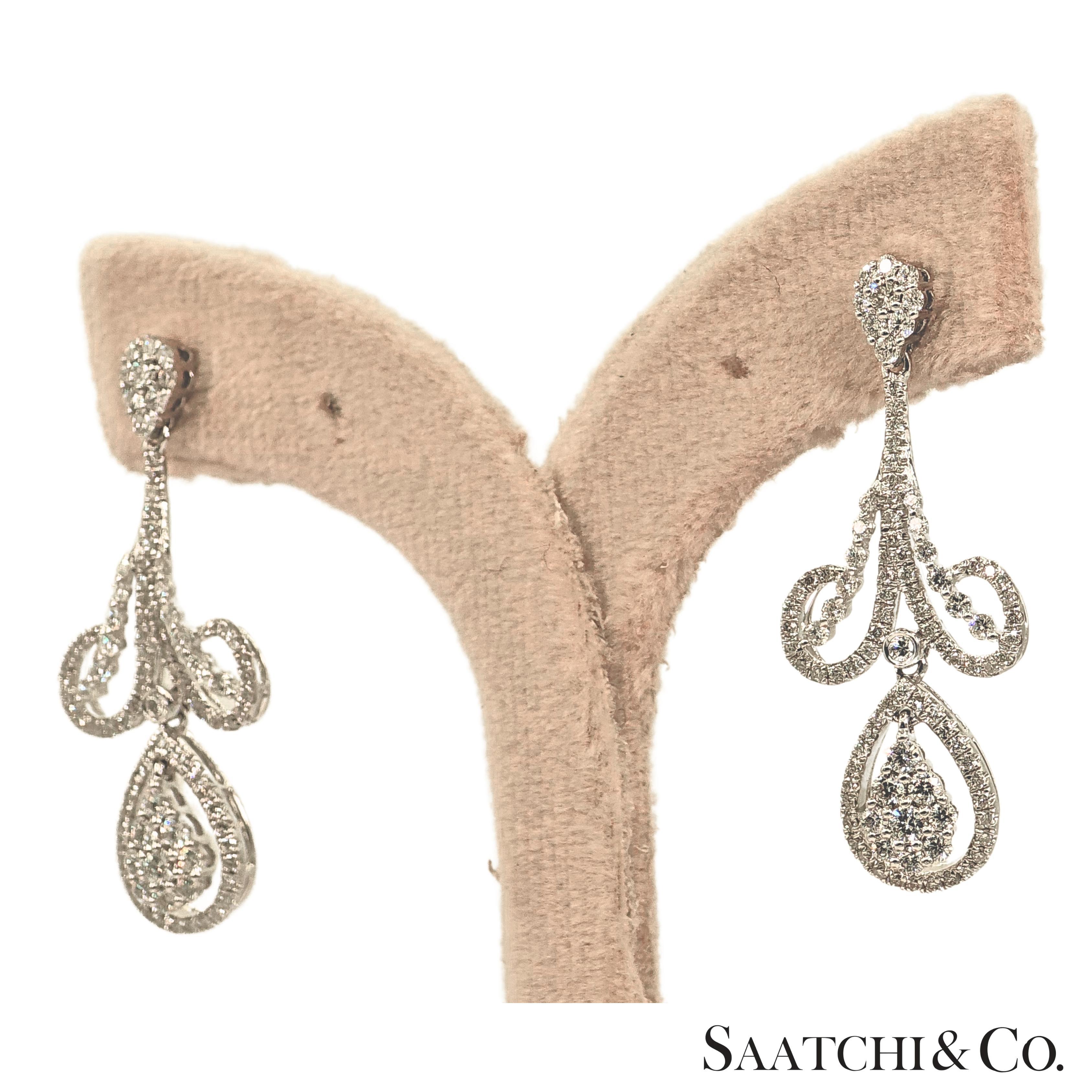 Natural Diamond Earring Pear Shape in 18K 750 White Gold For Sale 2