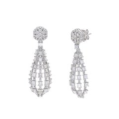 Natural Diamond 4.62cts Earring in 18k Gold