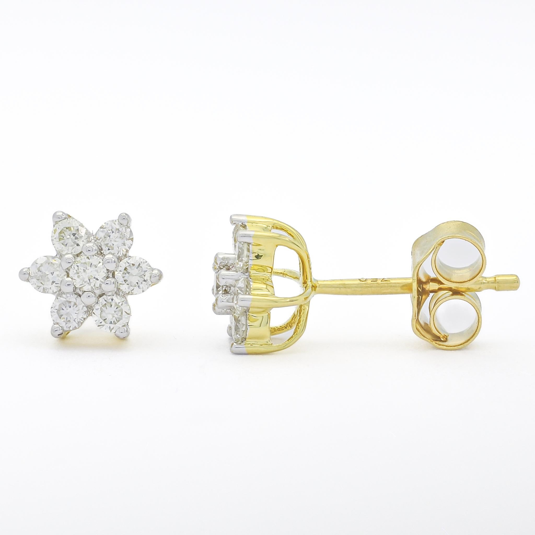 Moderne Clous d'oreilles simples en or jaune 18 carats avec diamants naturels 0,27 carat en vente