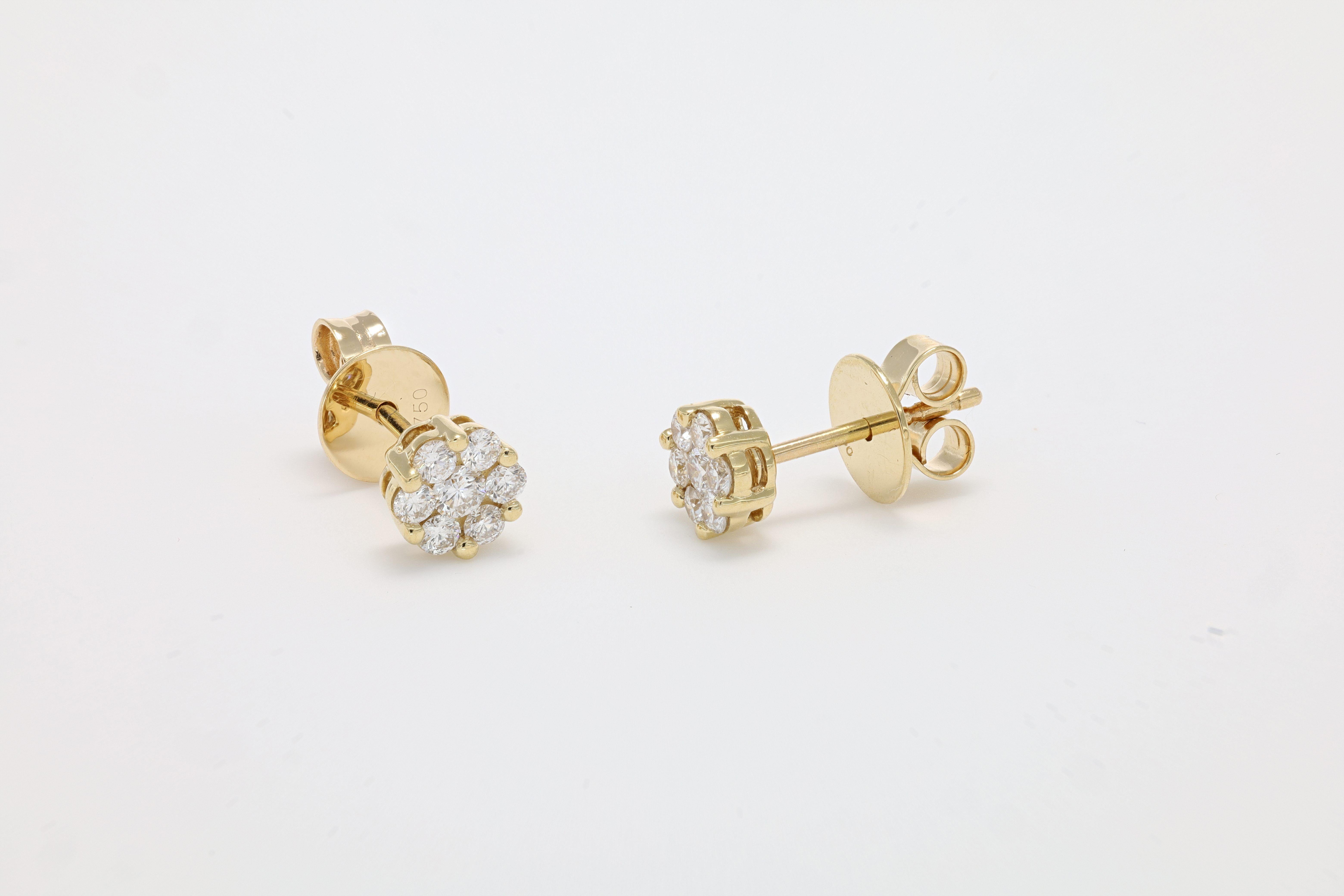 Orecchini con diamanti naturali 0,52 carati in oro bianco 18 carati Orecchino classico con perno in vendita 2