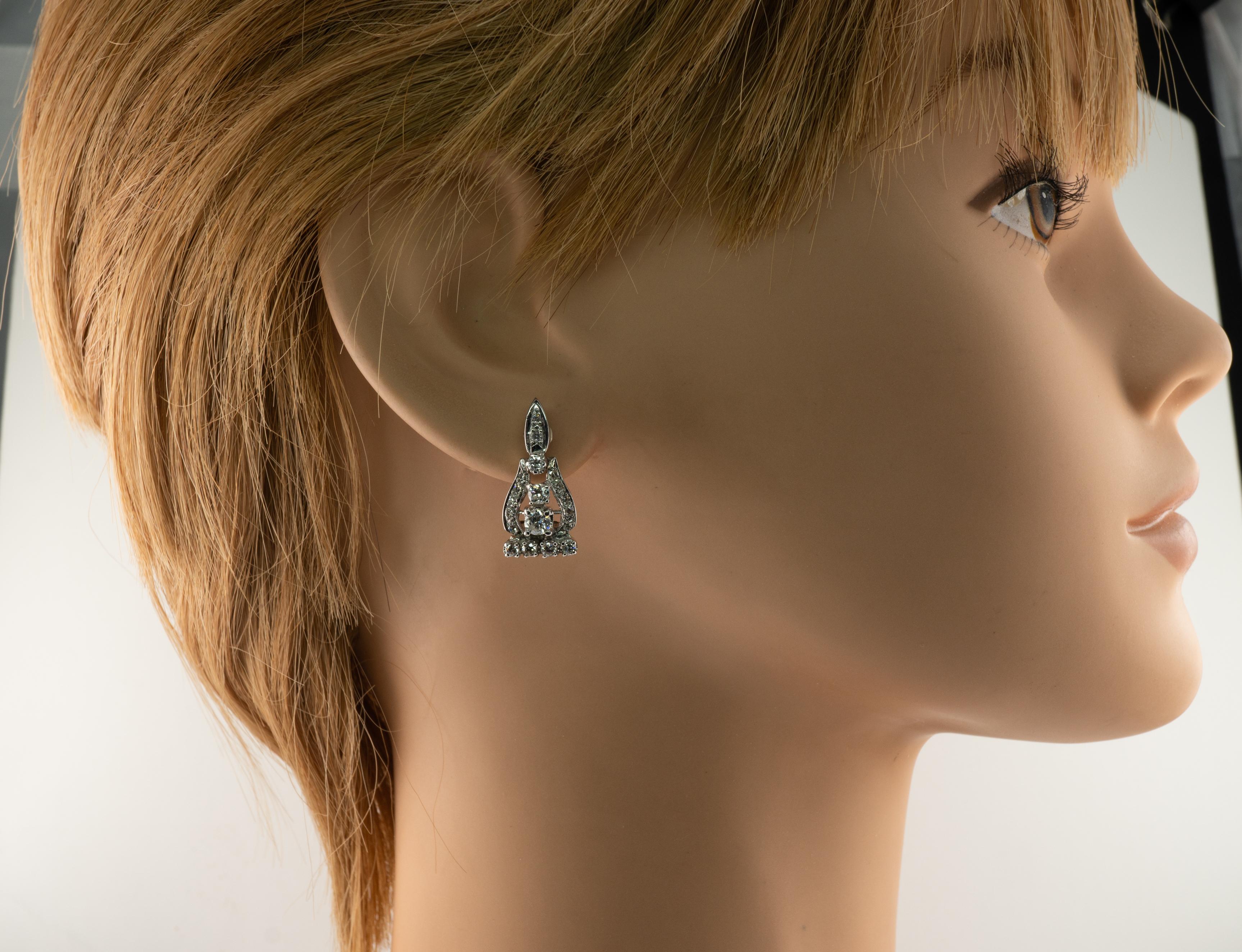 Boucles d'oreilles en diamant naturel goutte d'eau en or blanc 14K 1,72 ct  Bon état - En vente à East Brunswick, NJ