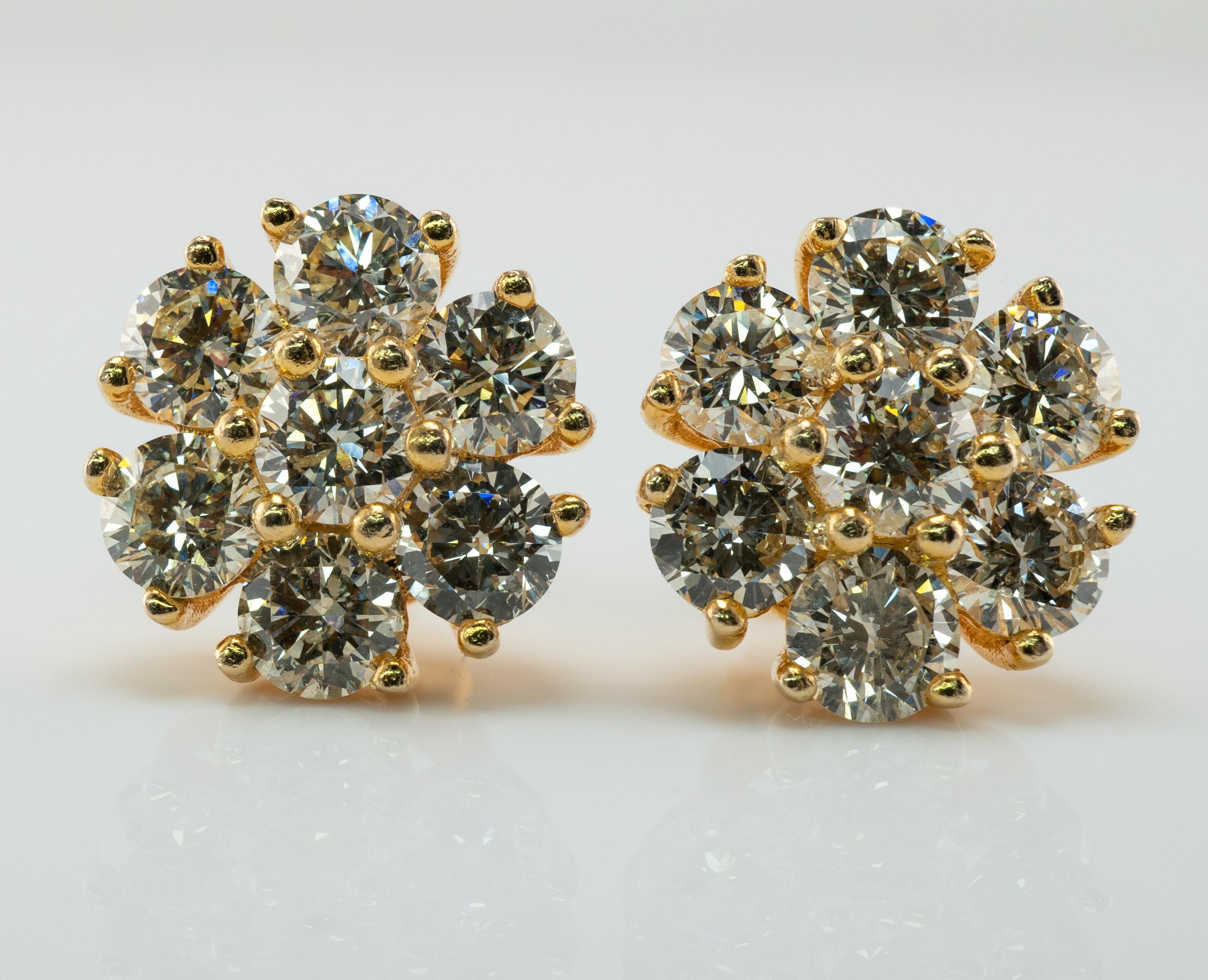 Clous d'oreilles en or 14 carats avec grappe de diamants naturels 4,00 carats TDW en vente 5