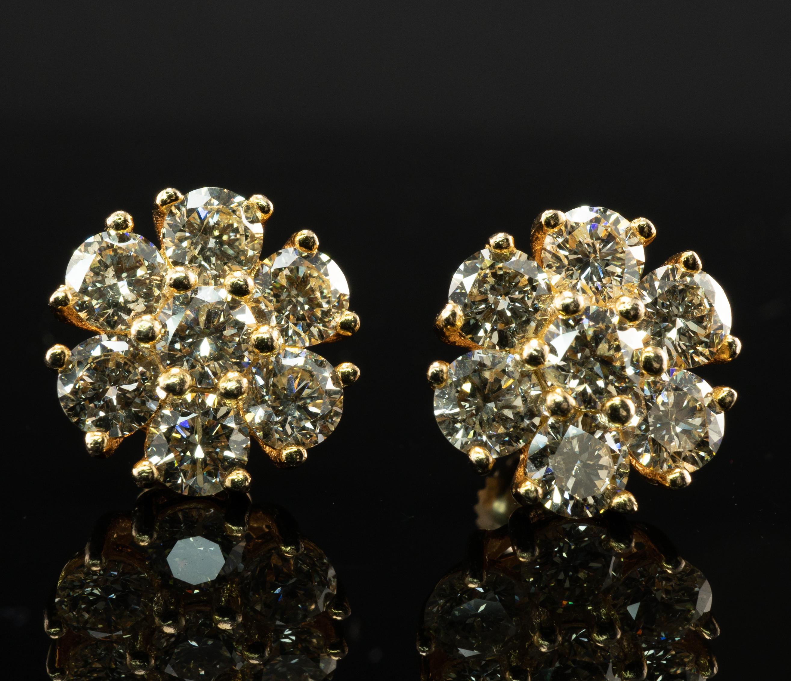 Clous d'oreilles en or 14 carats avec grappe de diamants naturels 4,00 carats TDW en vente 1