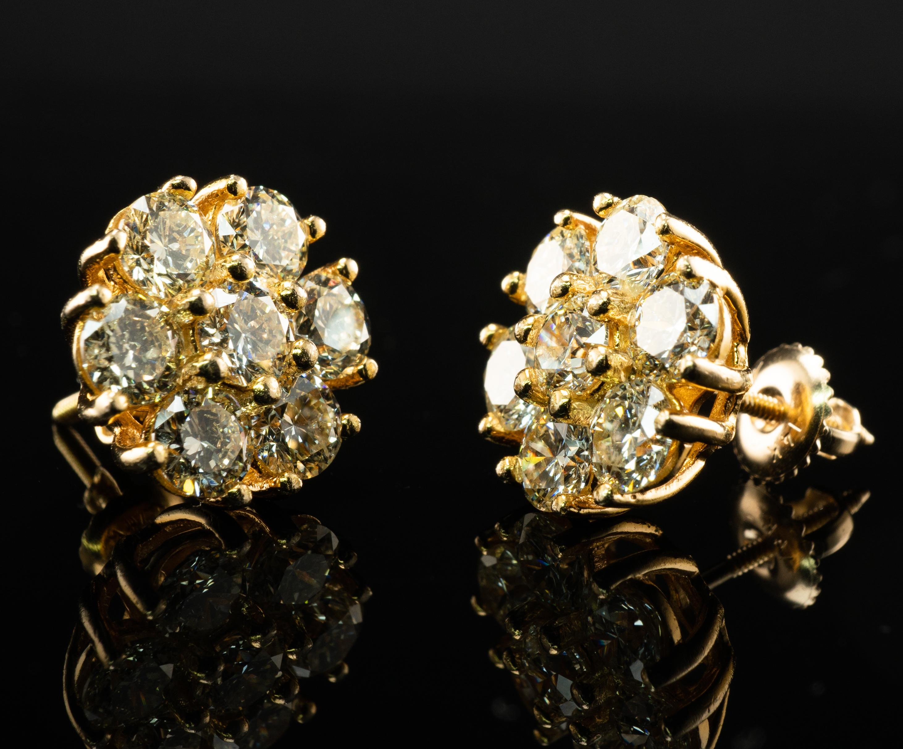 Clous d'oreilles en or 14 carats avec grappe de diamants naturels 4,00 carats TDW en vente 3