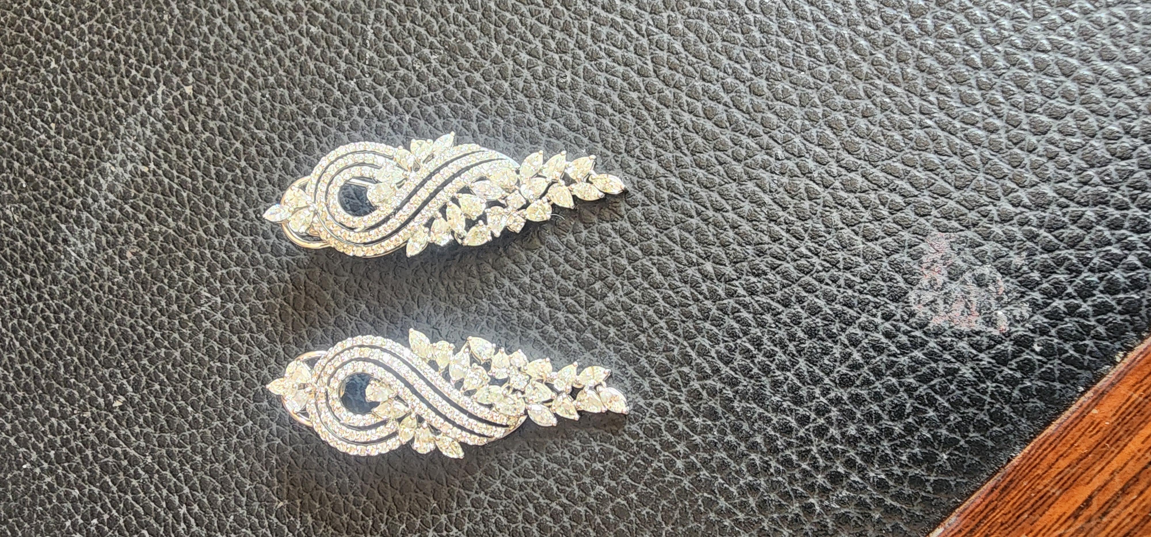 Orecchini con diamante Nature e diamante da 7,20 carati in 18 carati In condizioni Nuovo in vendita a jaipur, IN